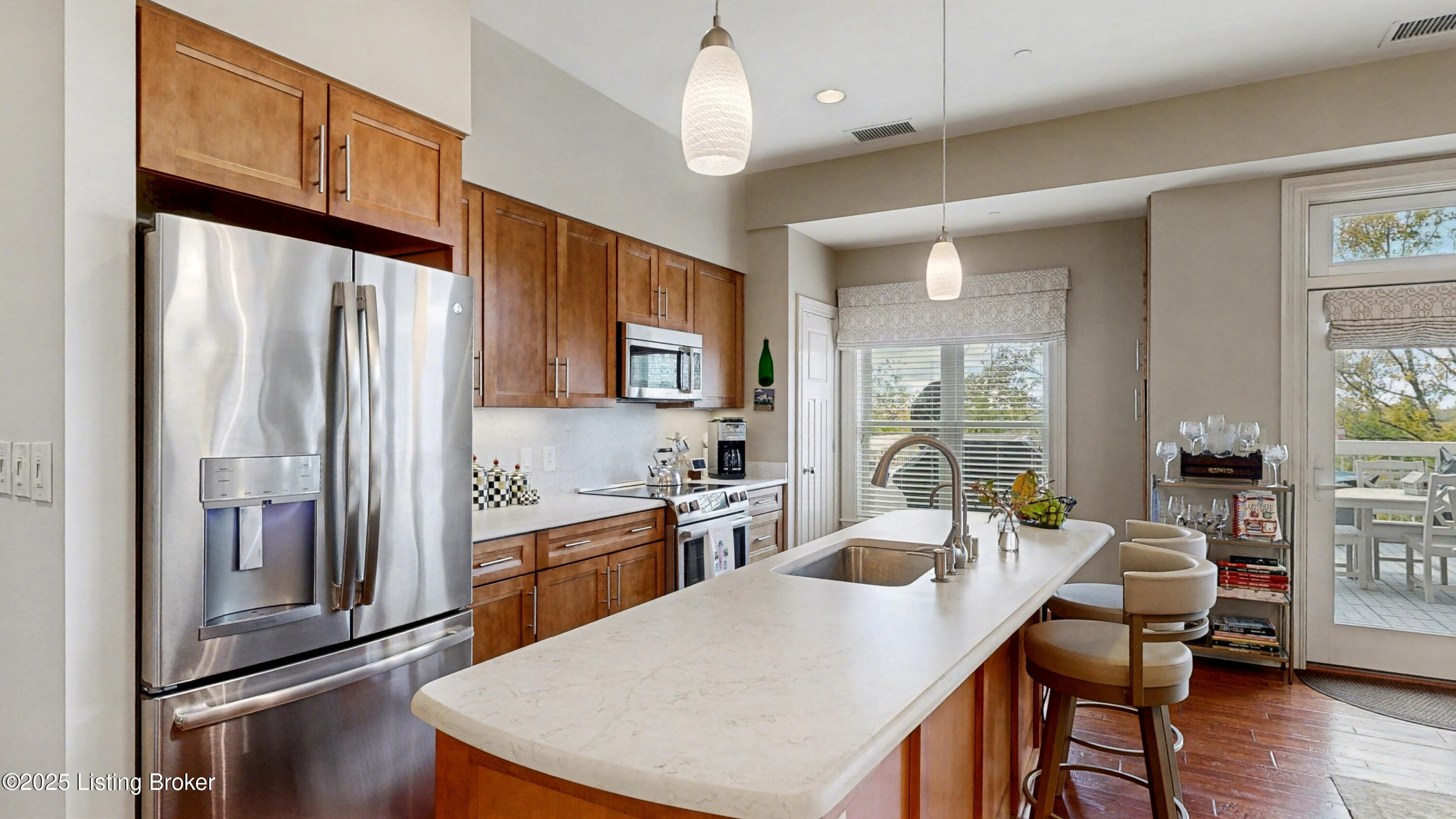 1409 Mockingbird Terrace Dr Unit 104 Property Photo 4