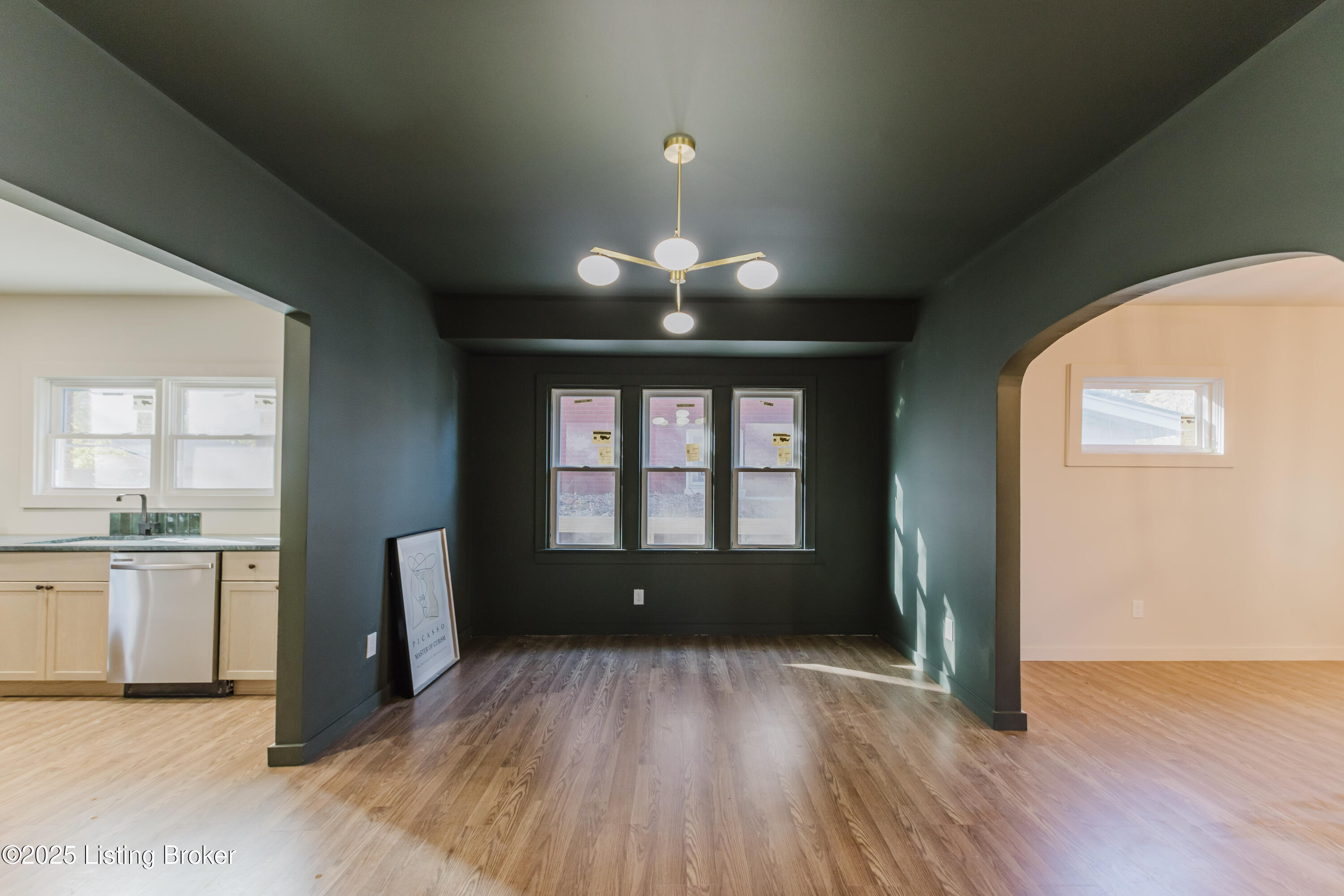 2404 Burwell Ave Property Photo 11