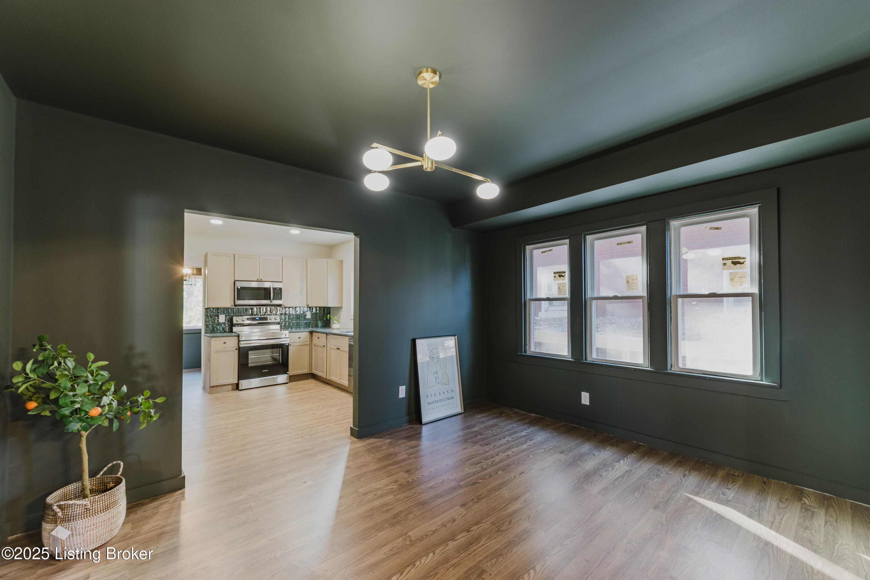 2404 Burwell Ave Property Photo 12