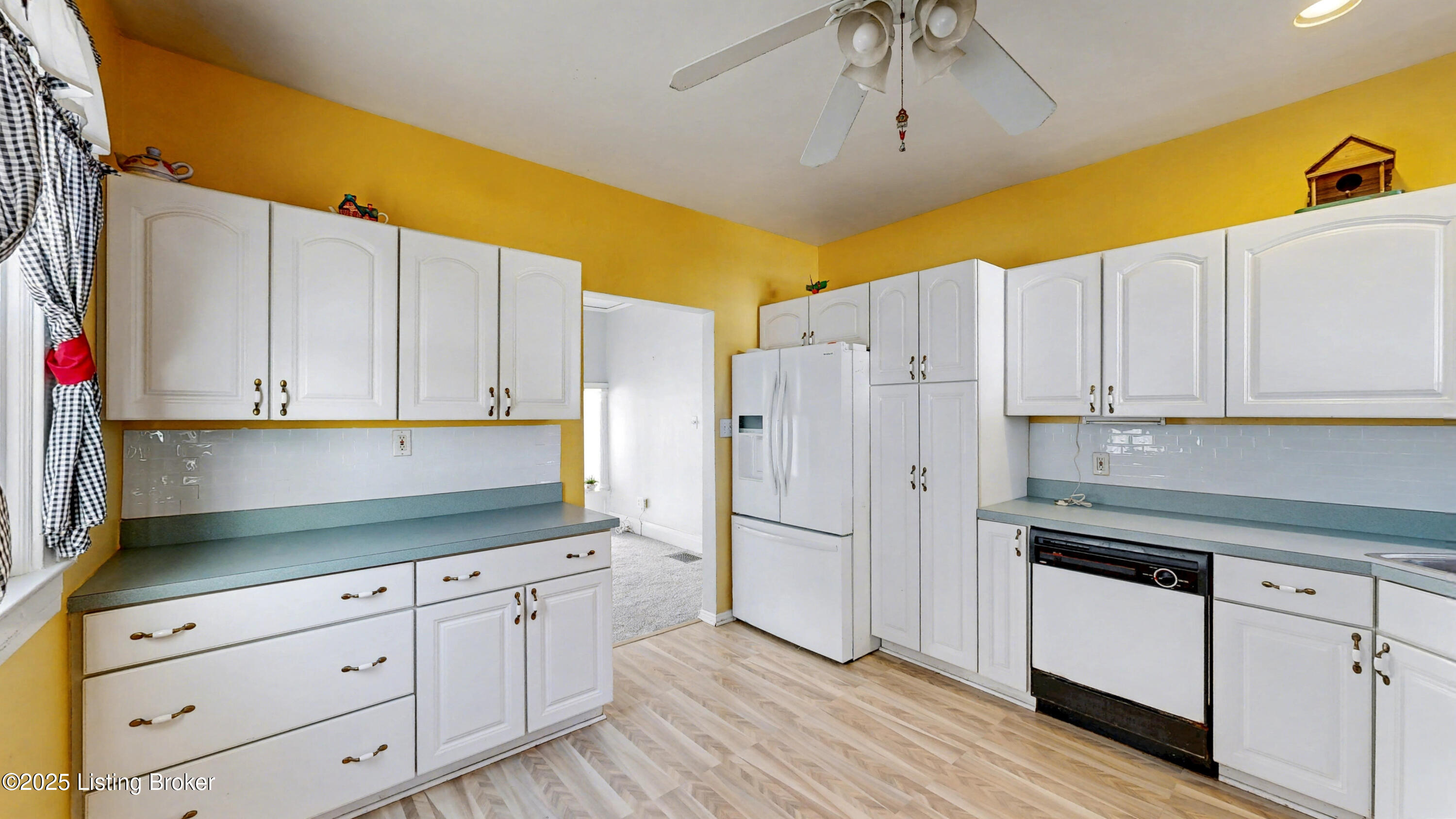 219 Pennsylvania Ave Property Photo 12
