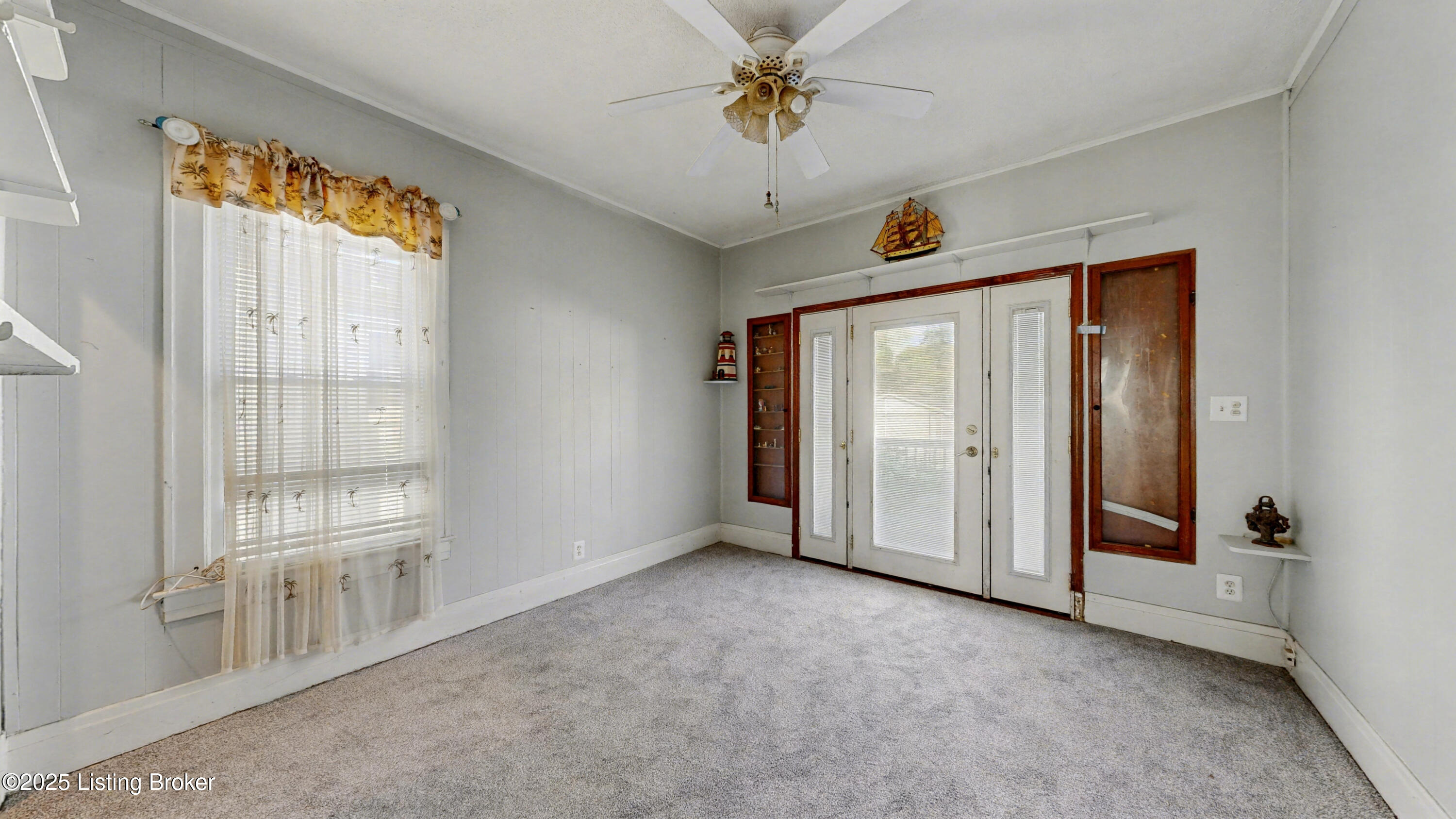 219 Pennsylvania Ave Property Photo 17