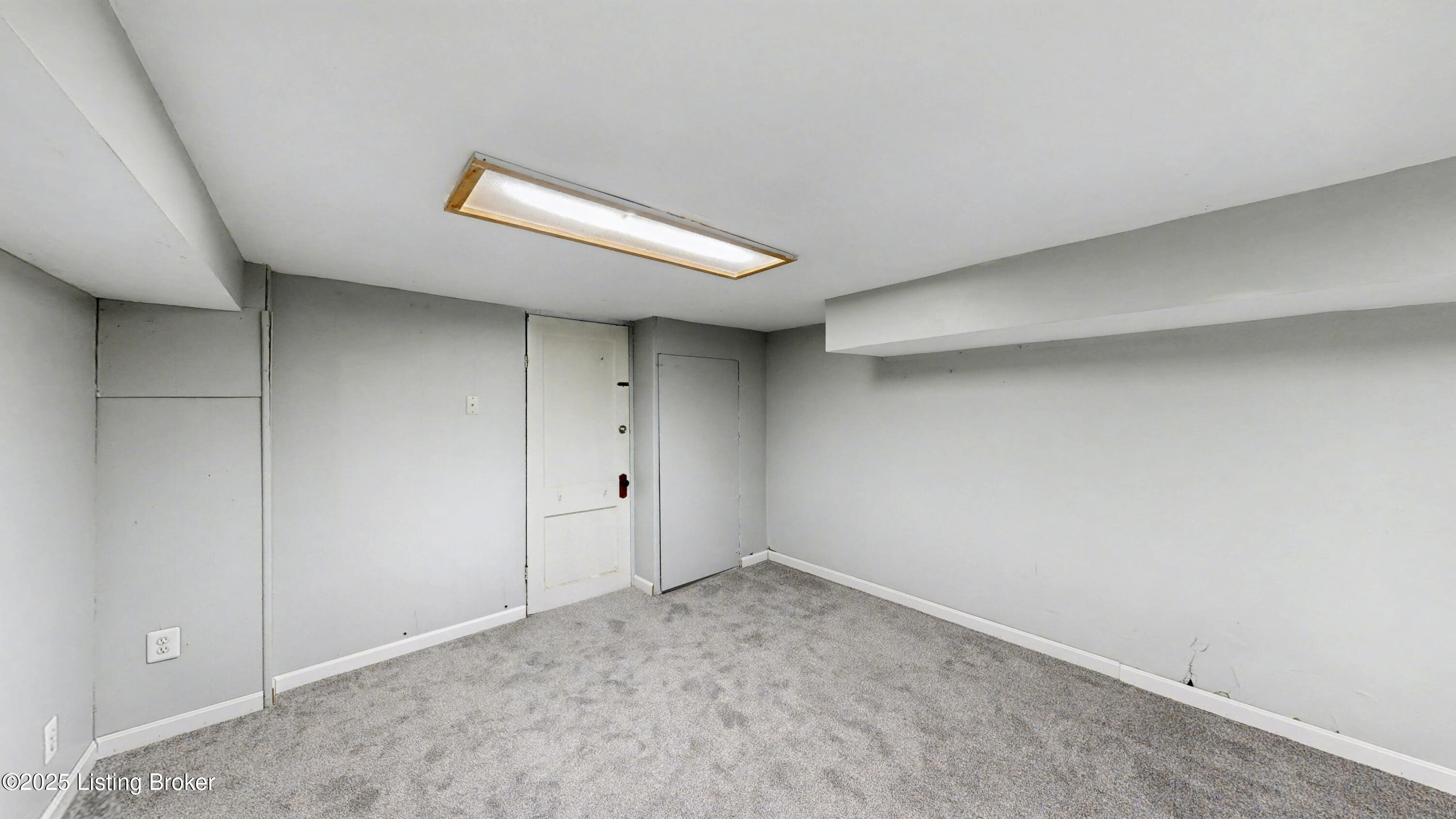 219 Pennsylvania Ave Property Photo 29