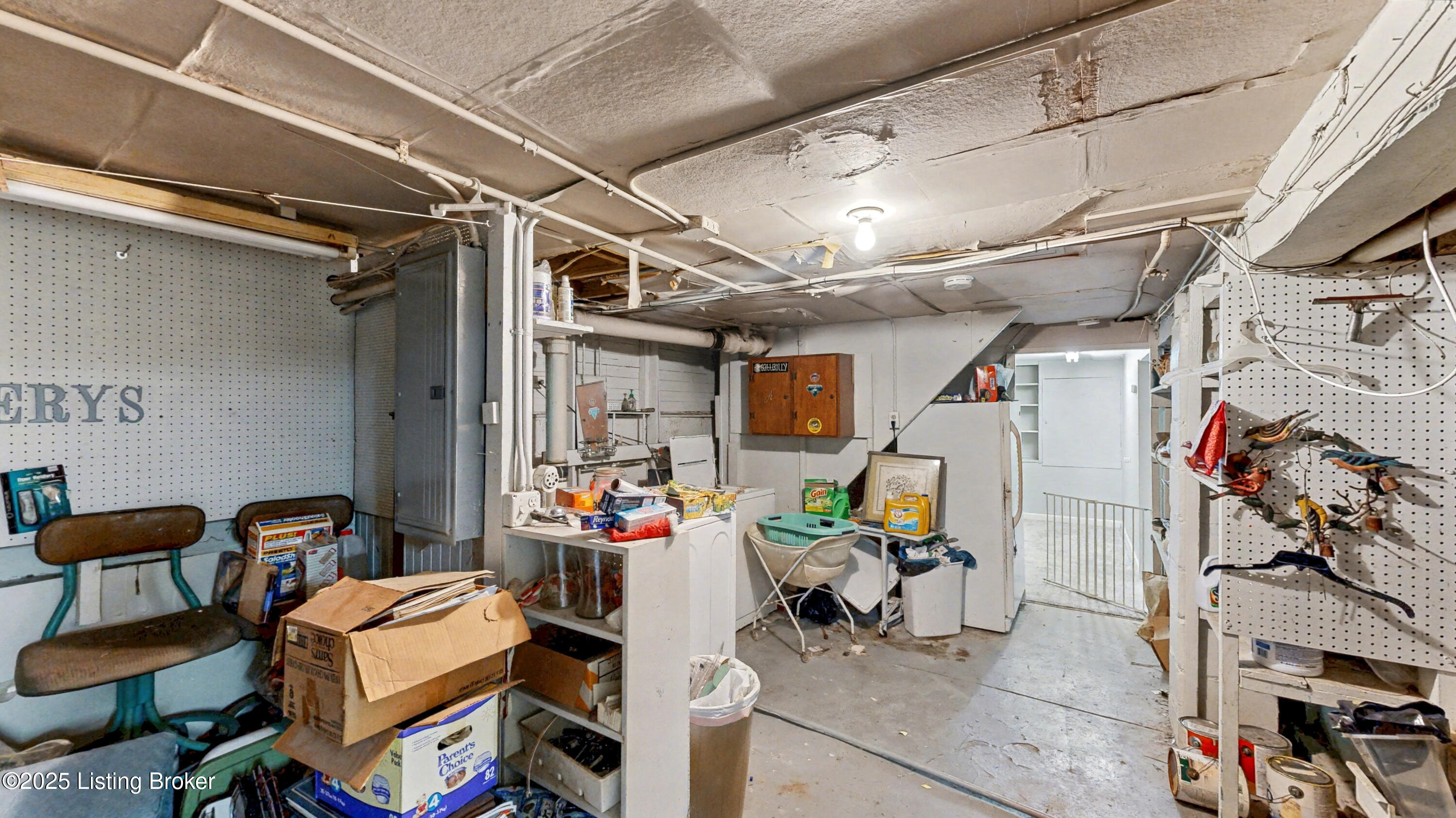 219 Pennsylvania Ave Property Photo 32