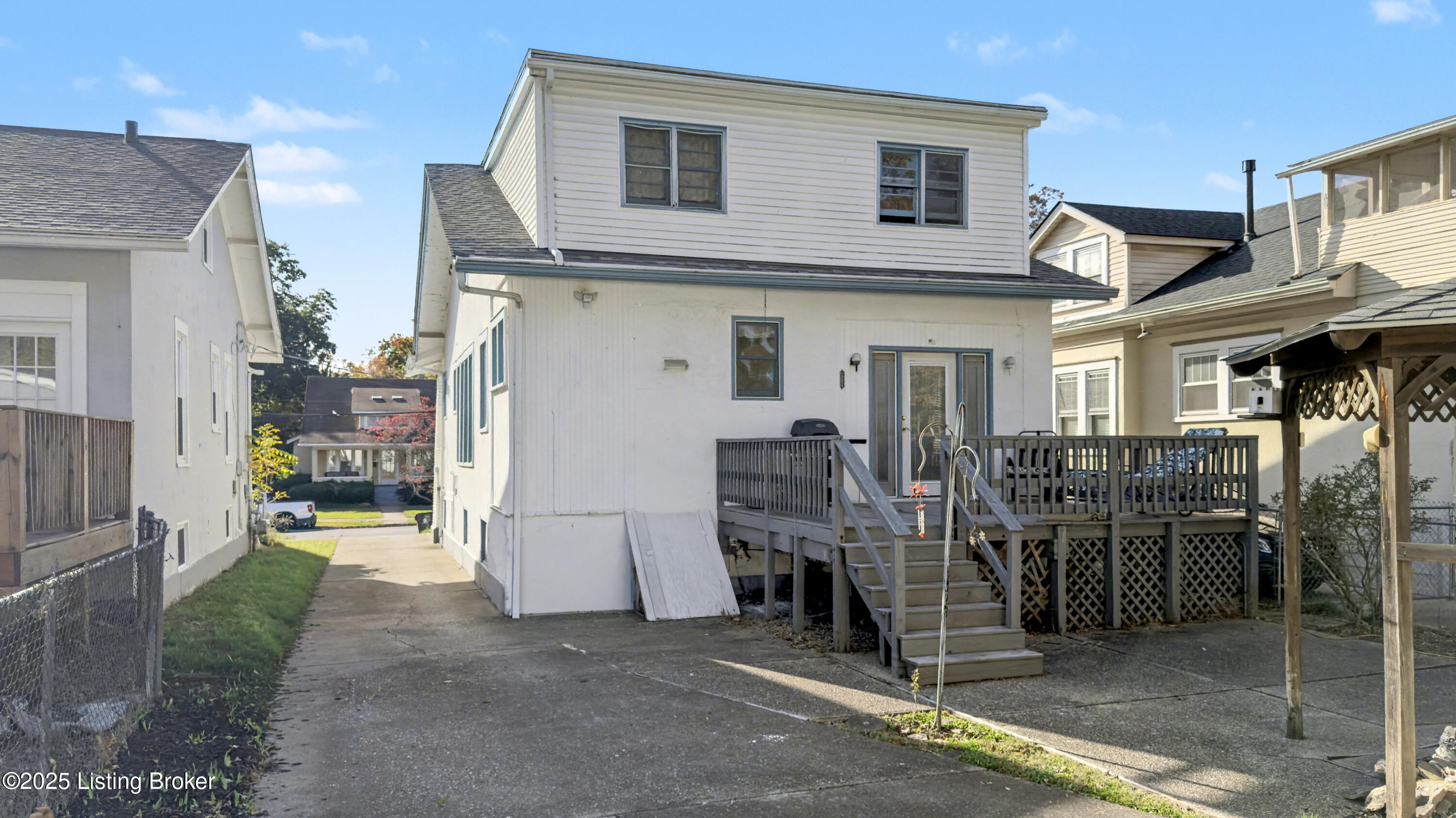 219 Pennsylvania Ave Property Photo 39