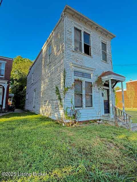 2237 W Jefferson St Property Photo 3