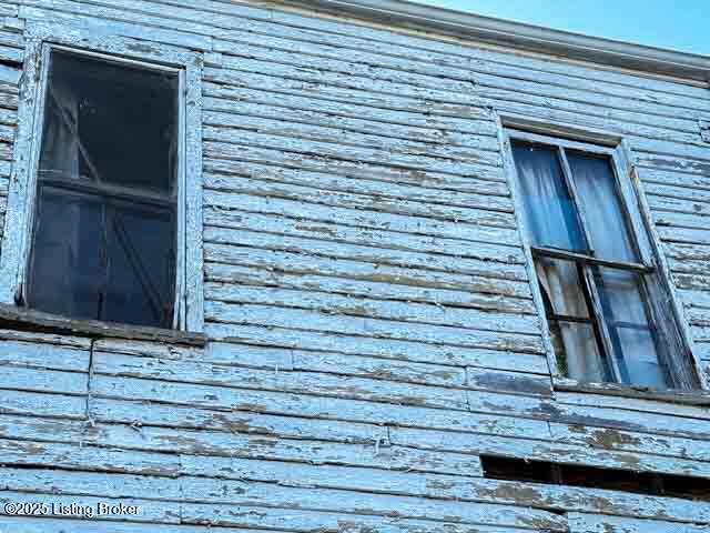 2237 W Jefferson St Property Photo 7