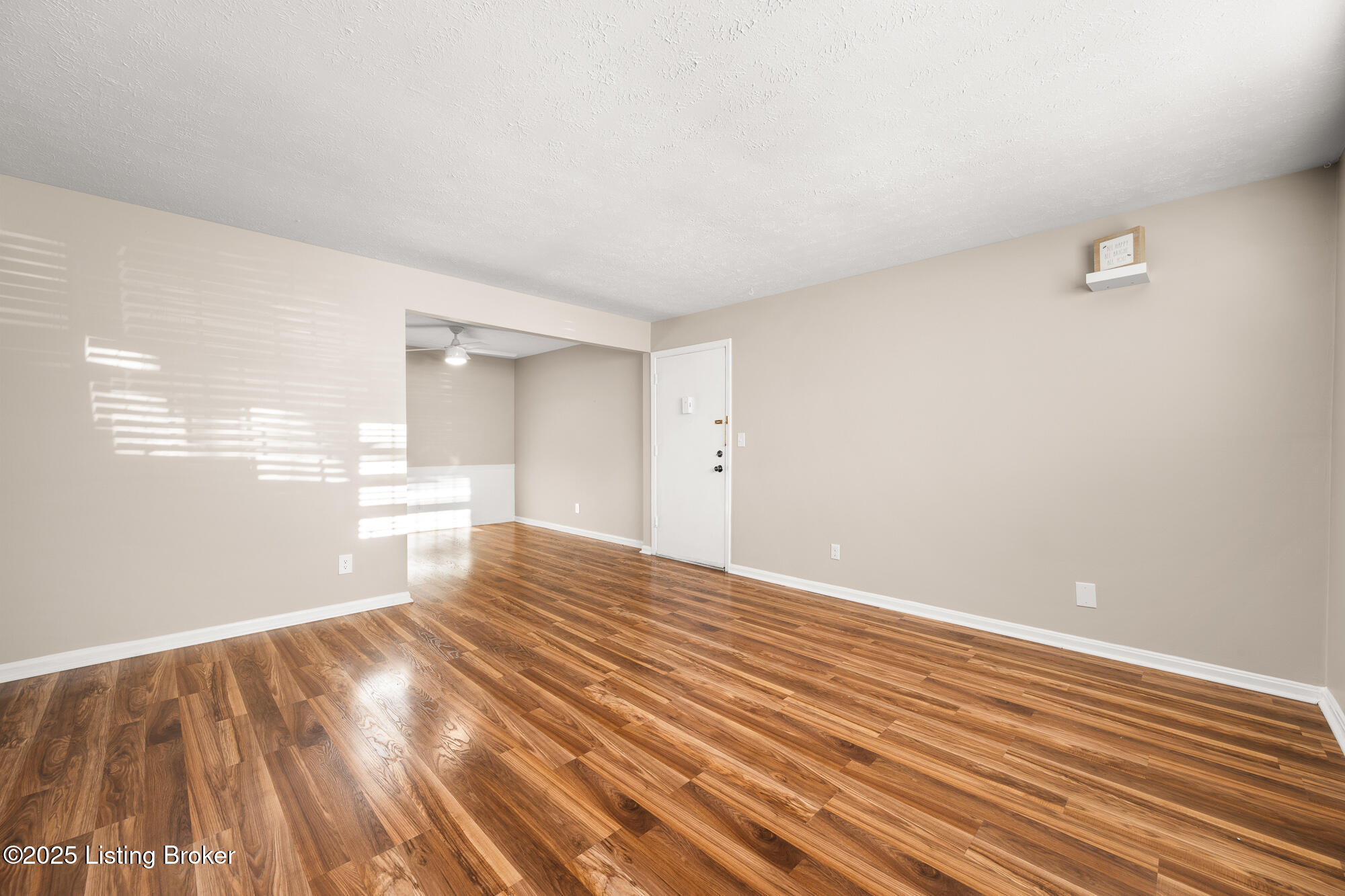 108 Algiers Ct 3 Property Photo 6