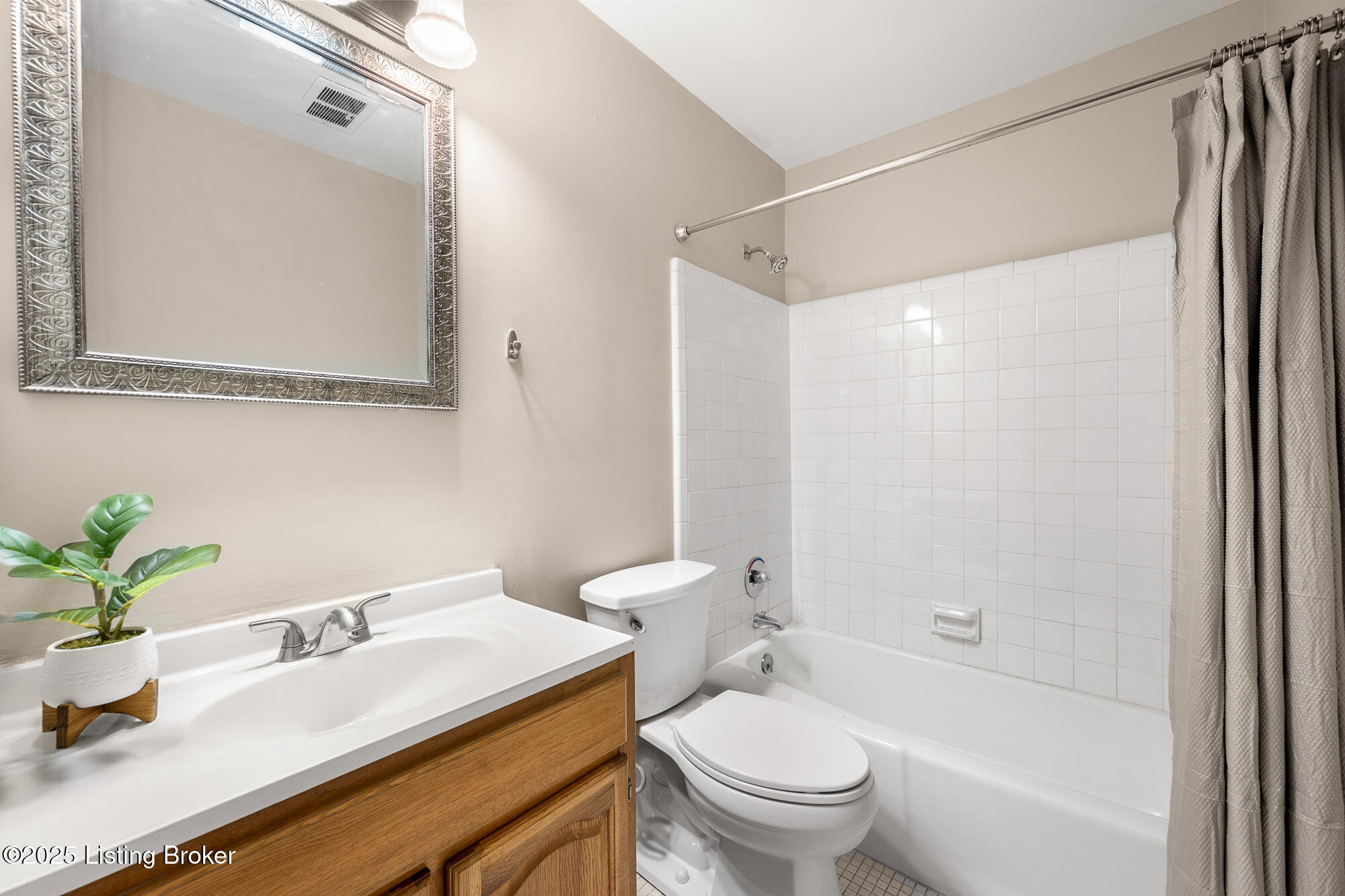 108 Algiers Ct 3 Property Photo 10