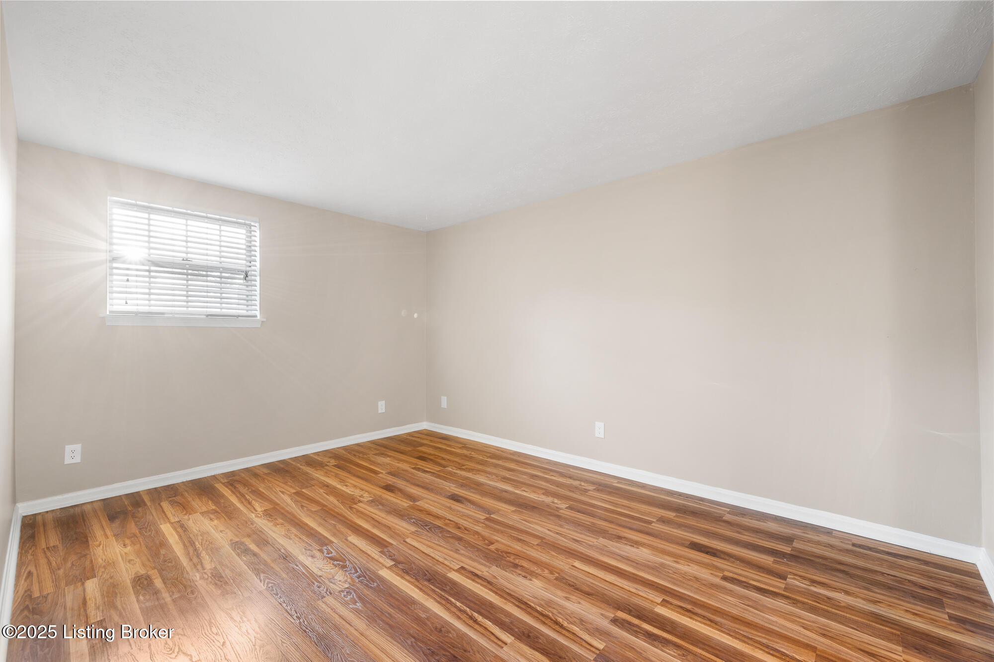 108 Algiers Ct 3 Property Photo 16