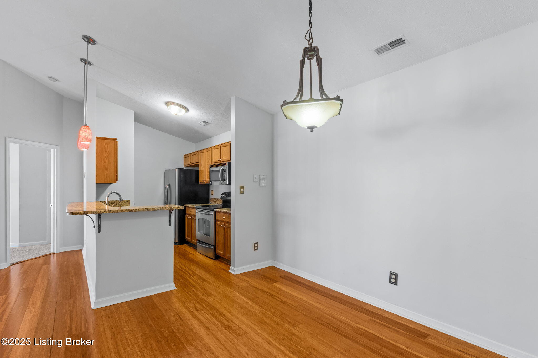 8002 Magnolia Ridge Ct Unit 203 Property Photo 8