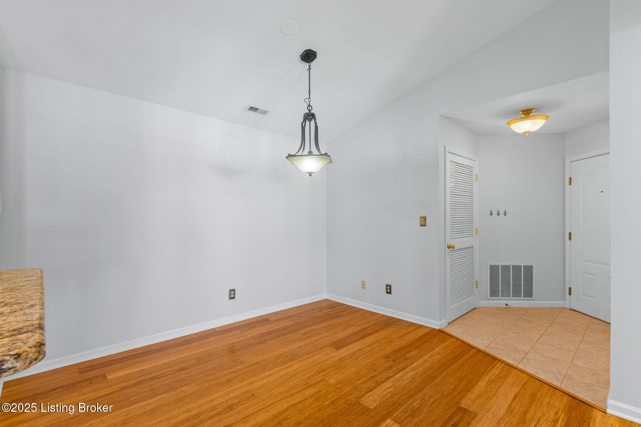 8002 Magnolia Ridge Ct Unit 203 Property Photo 9