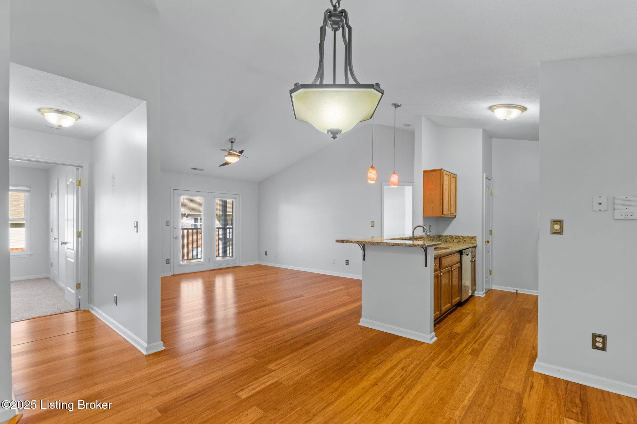 8002 Magnolia Ridge Ct Unit 203 Property Photo 11