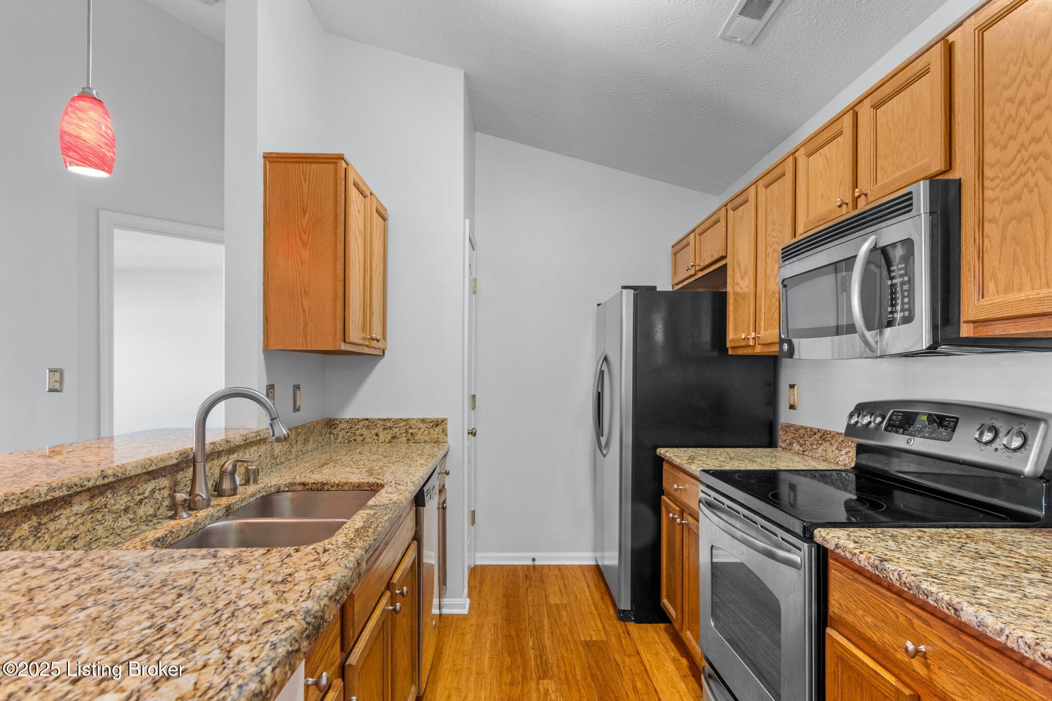 8002 Magnolia Ridge Ct Unit 203 Property Photo 13