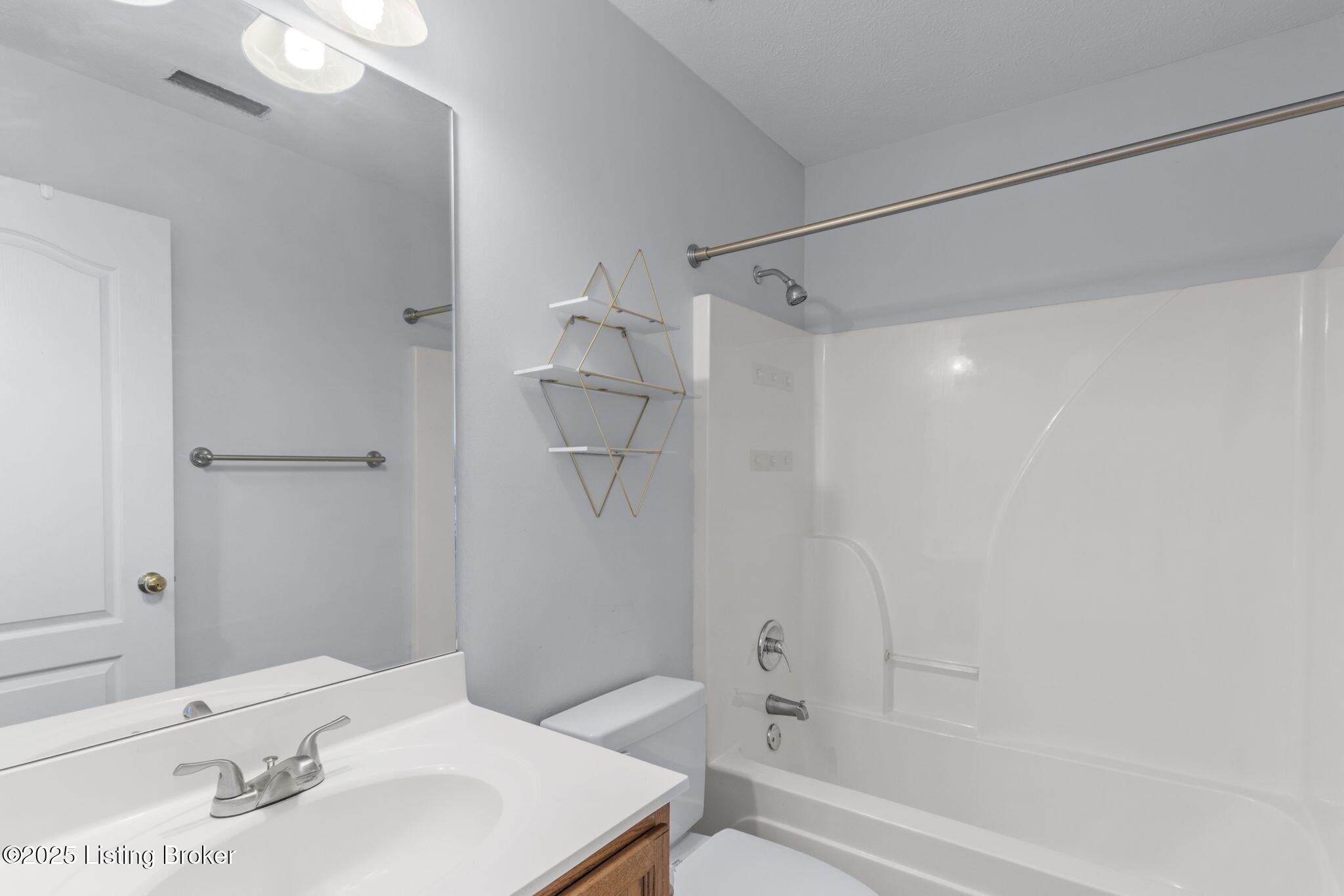 8002 Magnolia Ridge Ct Unit 203 Property Photo 17