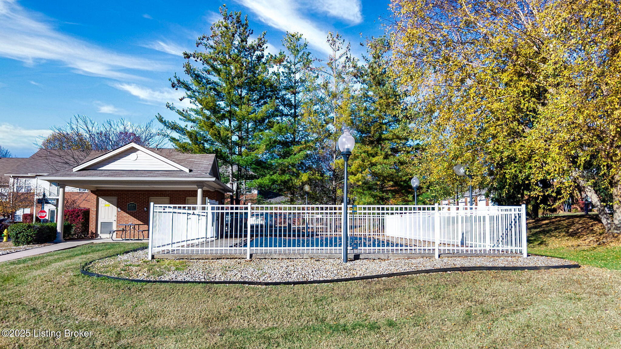 8002 Magnolia Ridge Ct Unit 203 Property Photo 37
