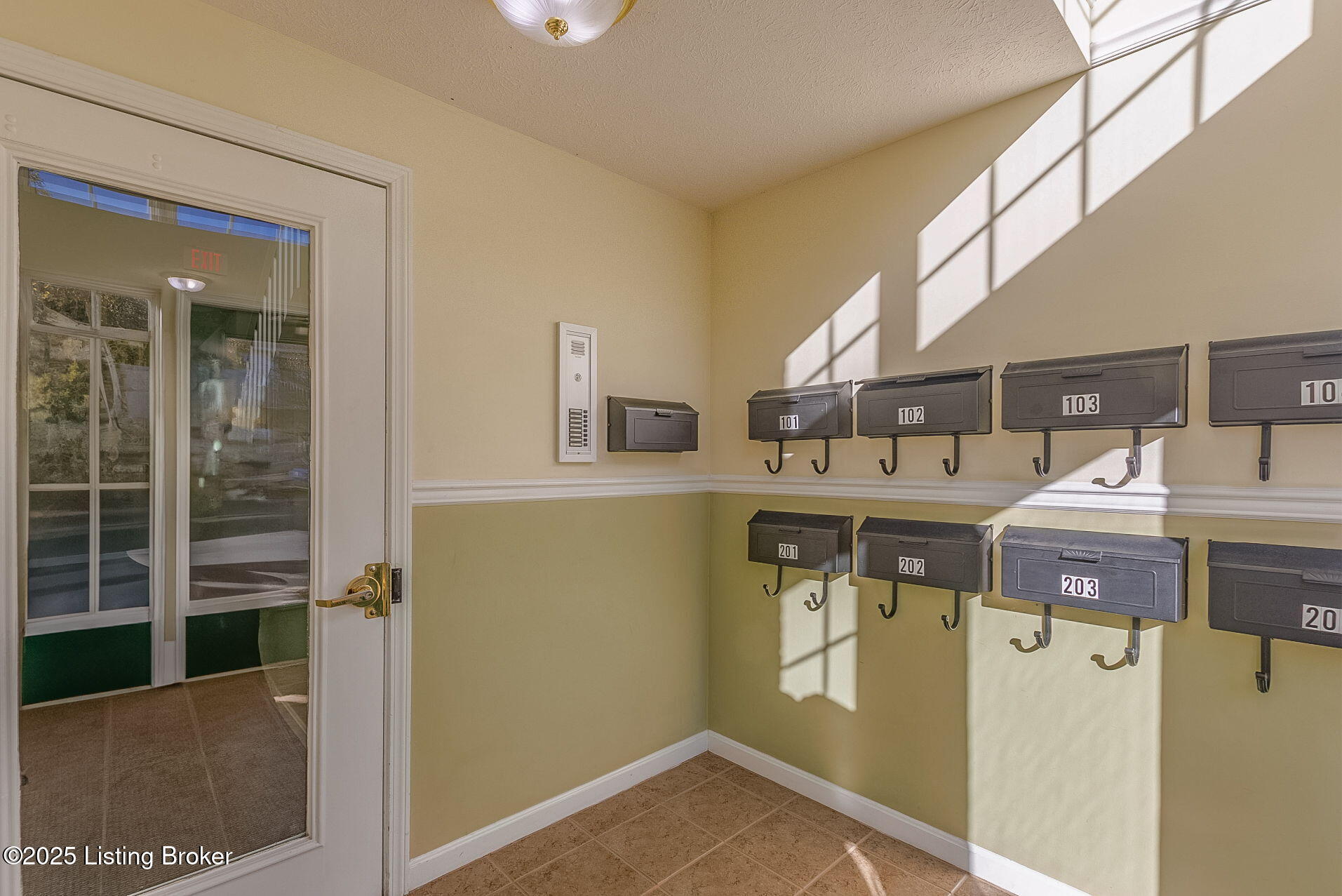 8002 Magnolia Ridge Ct Unit 203 Property Photo 42