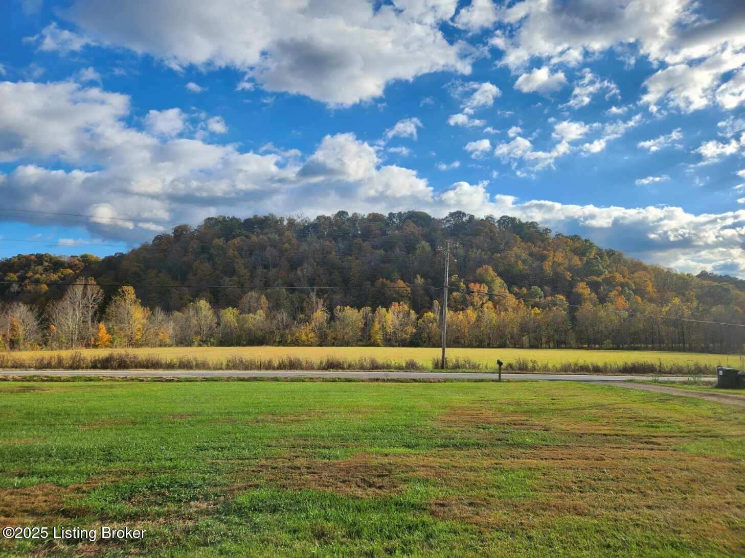 2381 Knob Creek Rd Property Photo 9