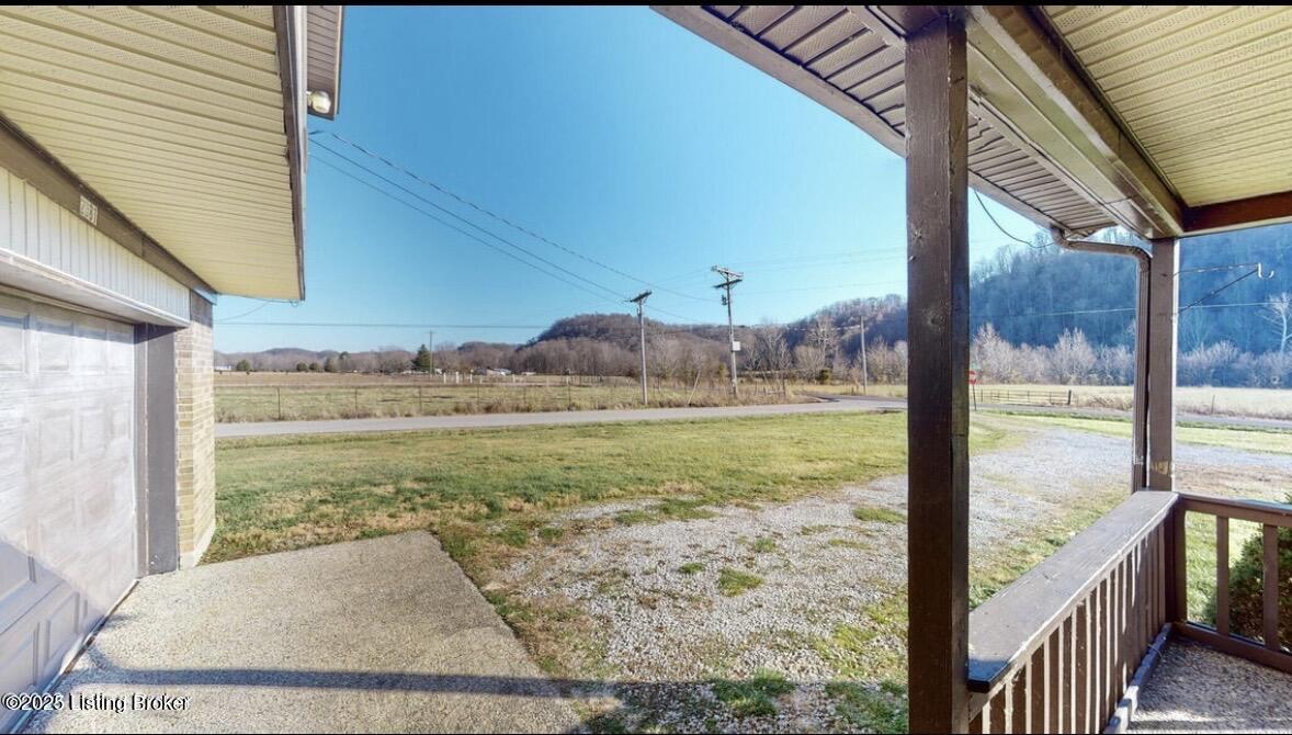 2381 Knob Creek Rd Property Photo 10