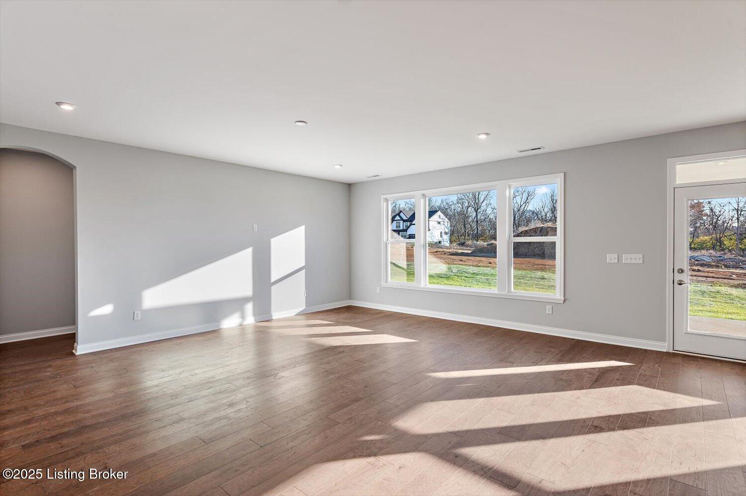 907 Creativity Crossing Property Photo 13