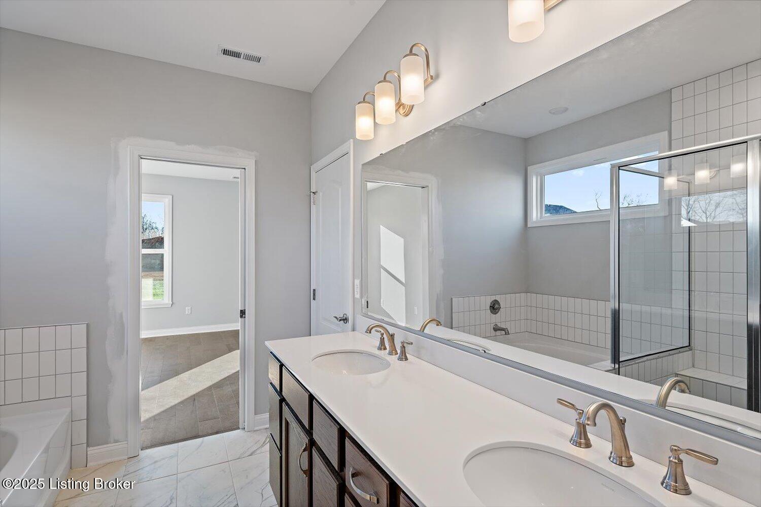 907 Creativity Crossing Property Photo 23