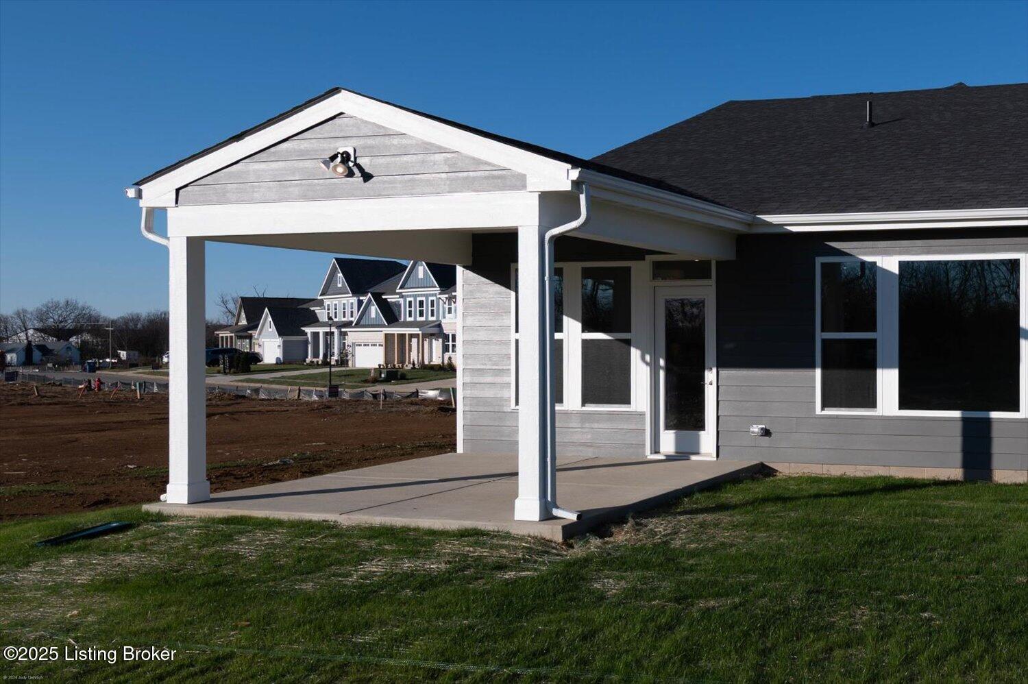 907 Creativity Crossing Property Photo 28