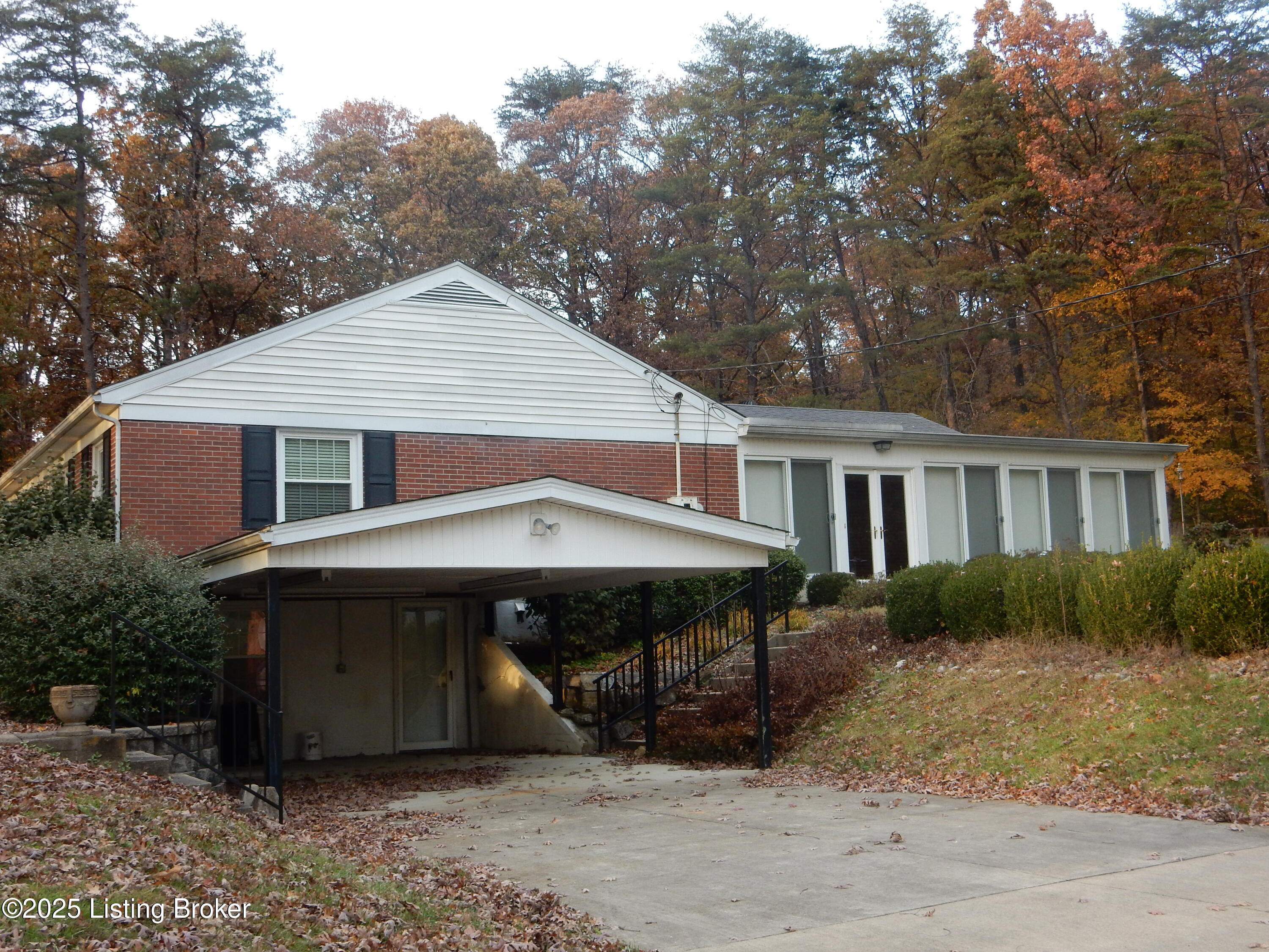 274 Knobview Dr Property Photo 6