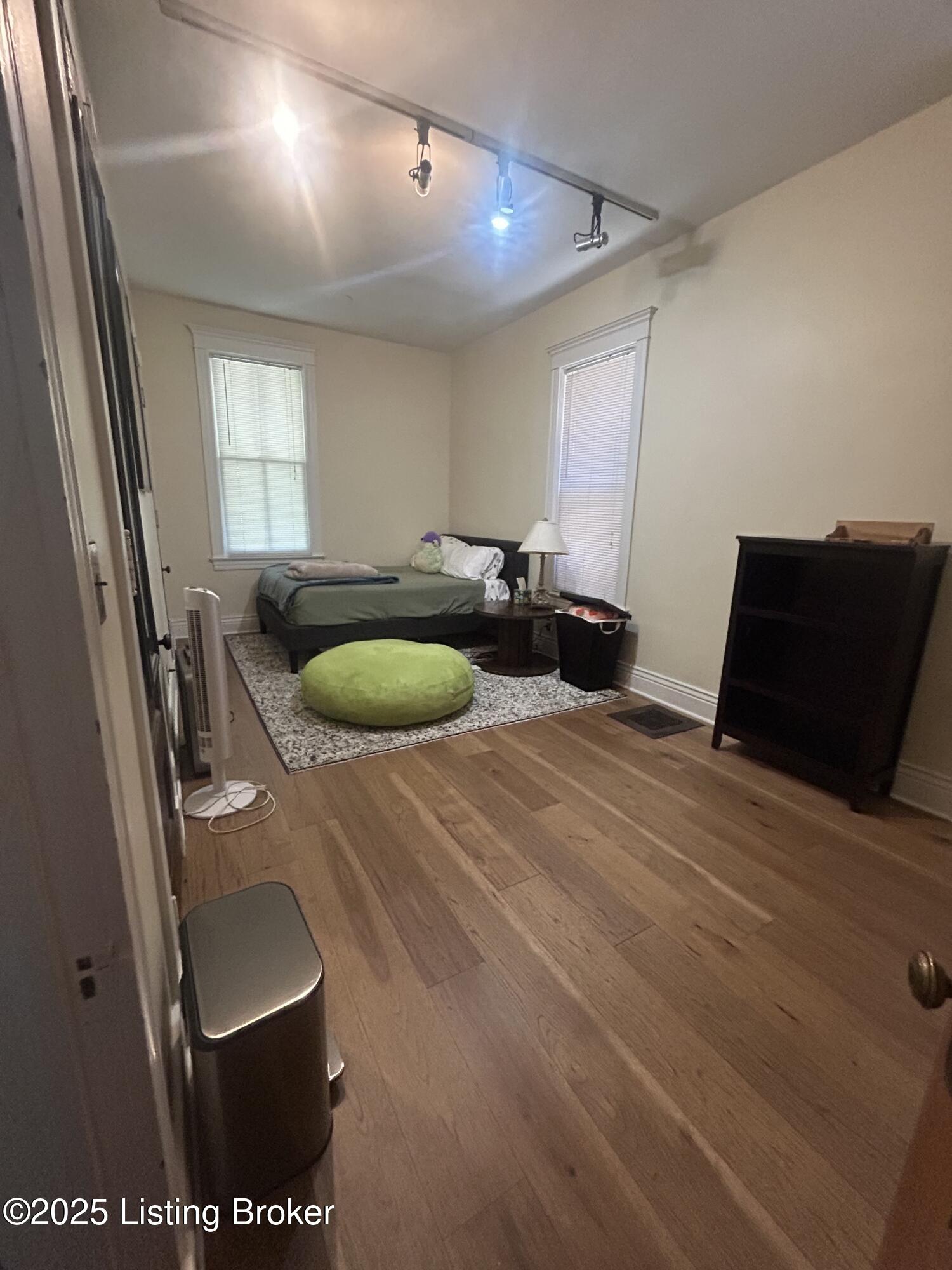 1327 Hepburn Ave Property Photo 3