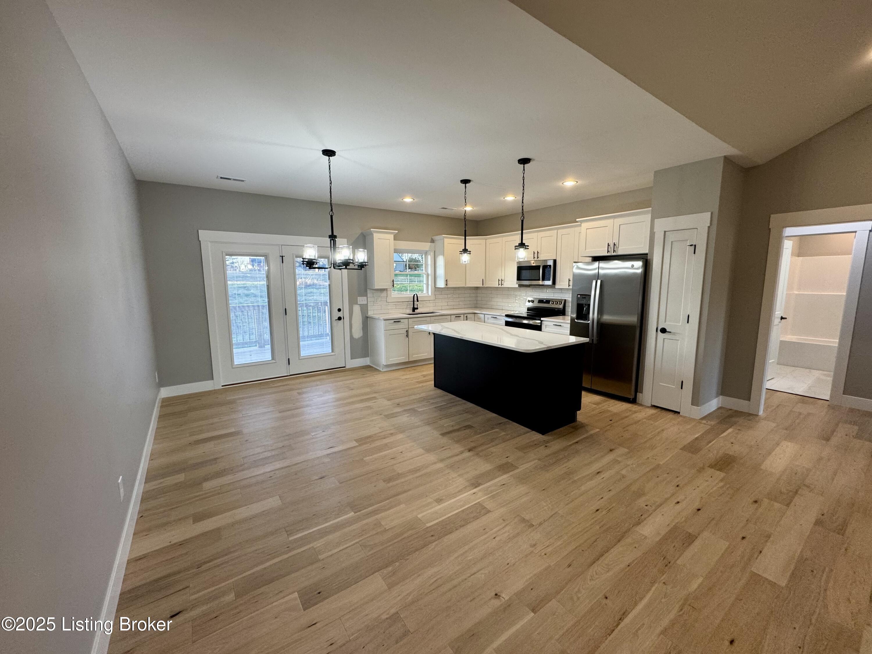 405 Palmetto Way Property Photo 7