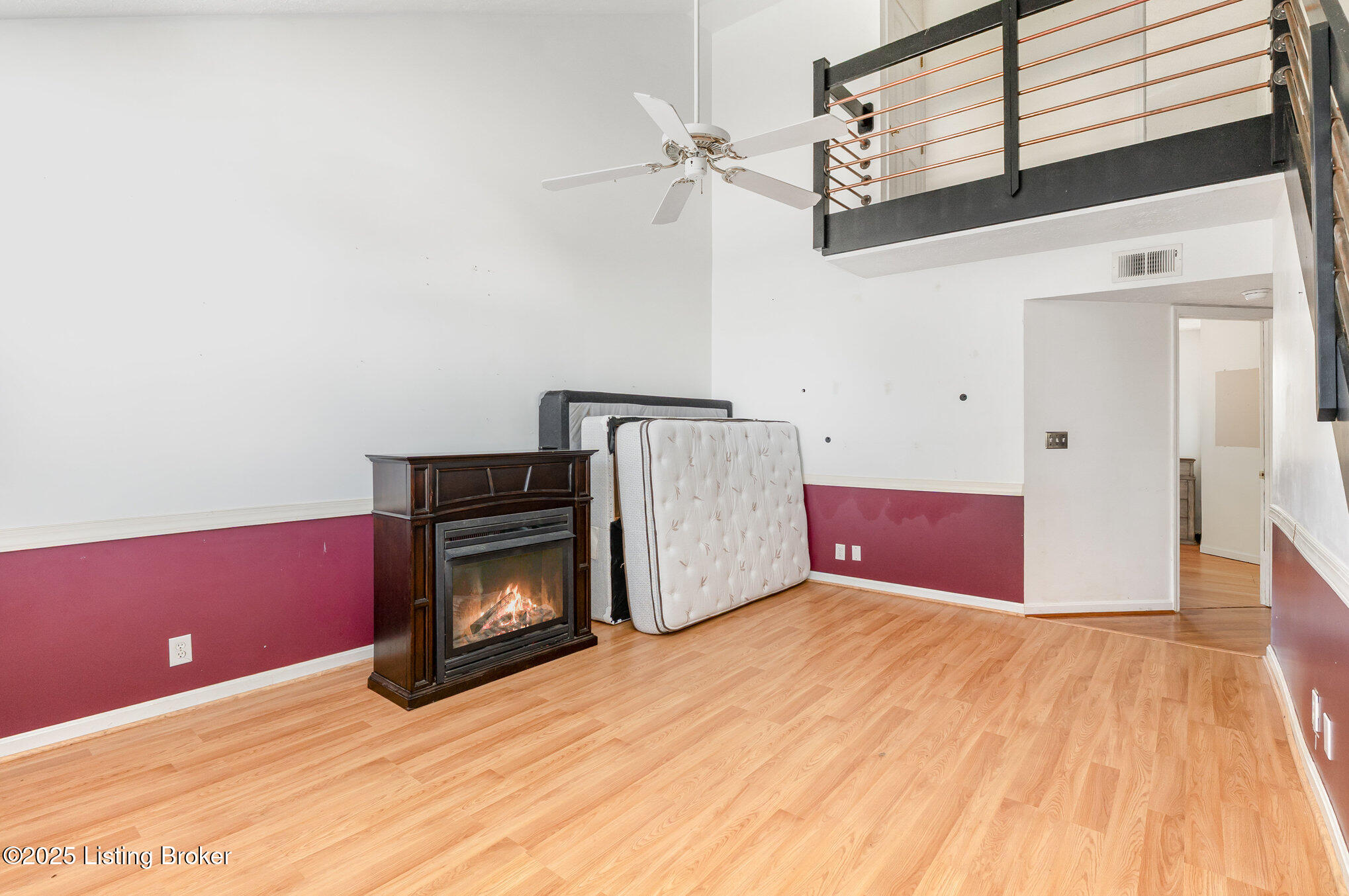 4908 Flushing Way Property Photo 7