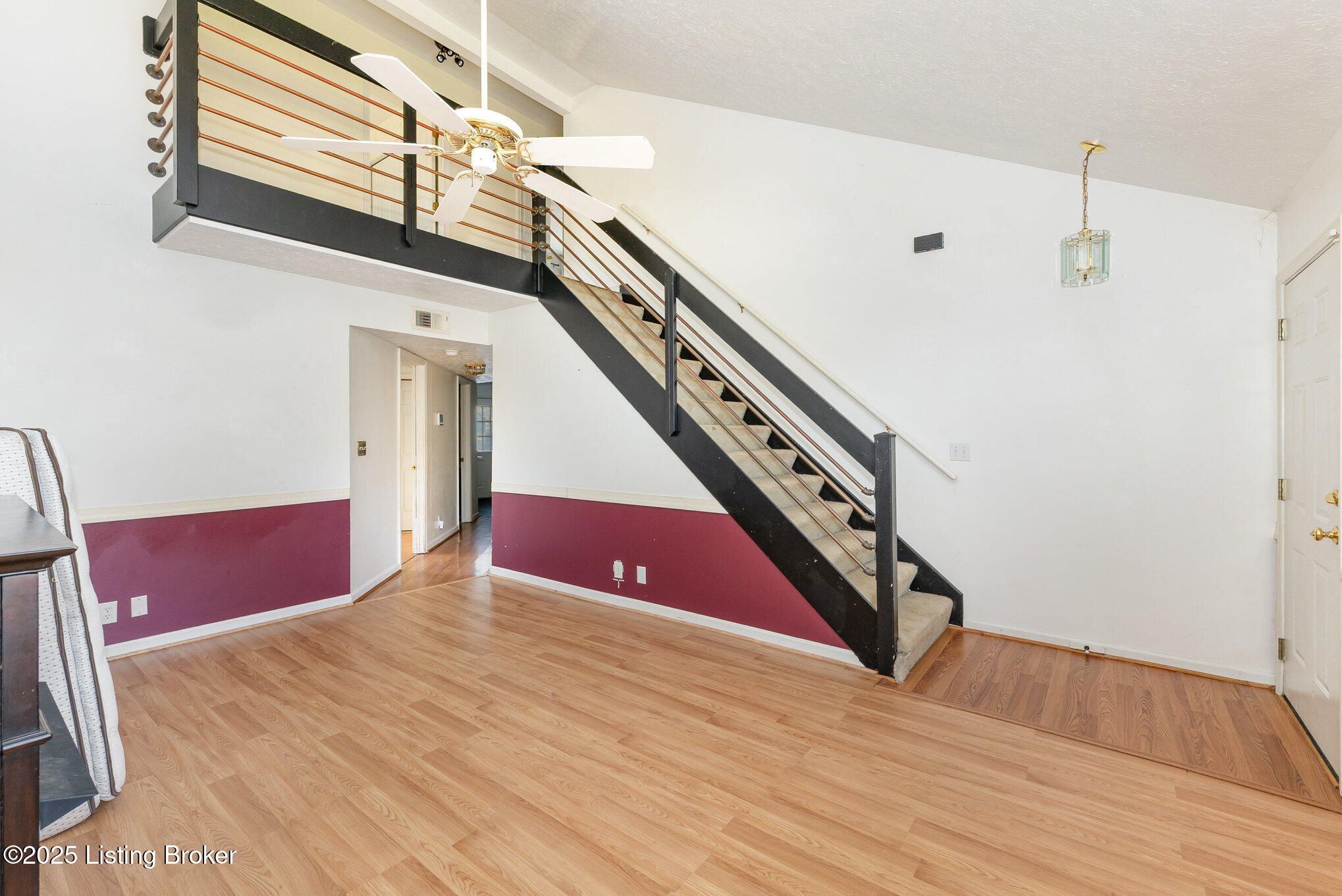 4908 Flushing Way Property Photo 8