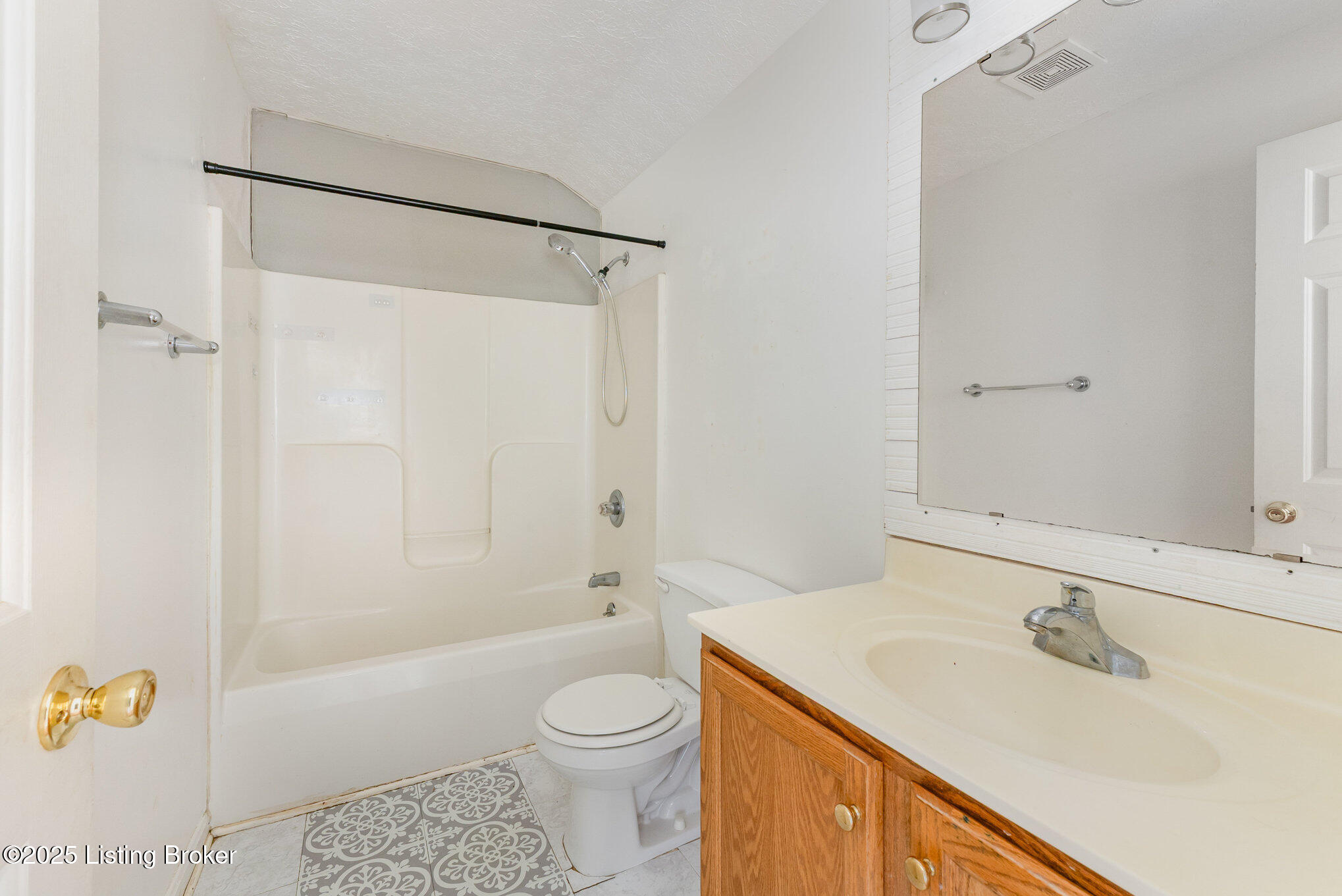 4908 Flushing Way Property Photo 24