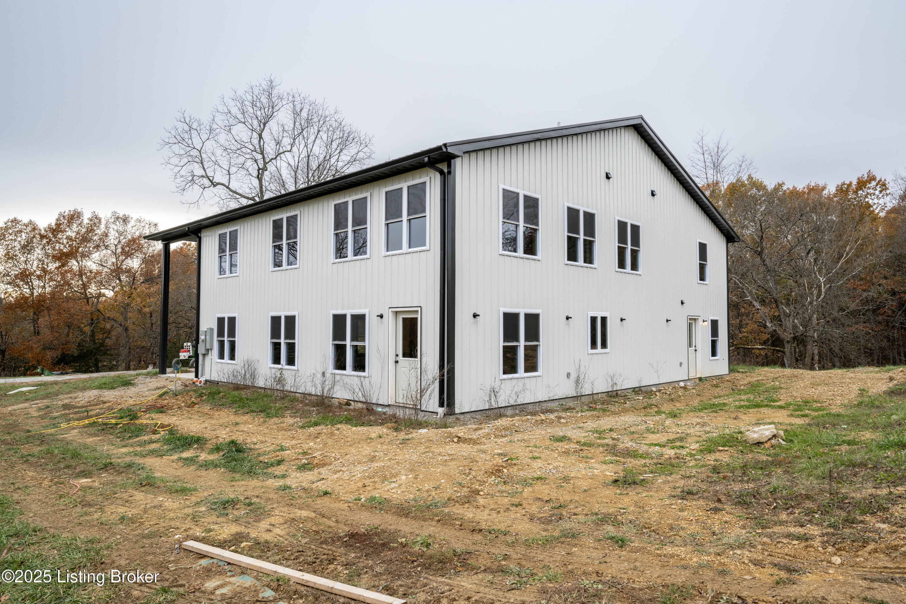 1451 W Hwy 524 Property Photo 3