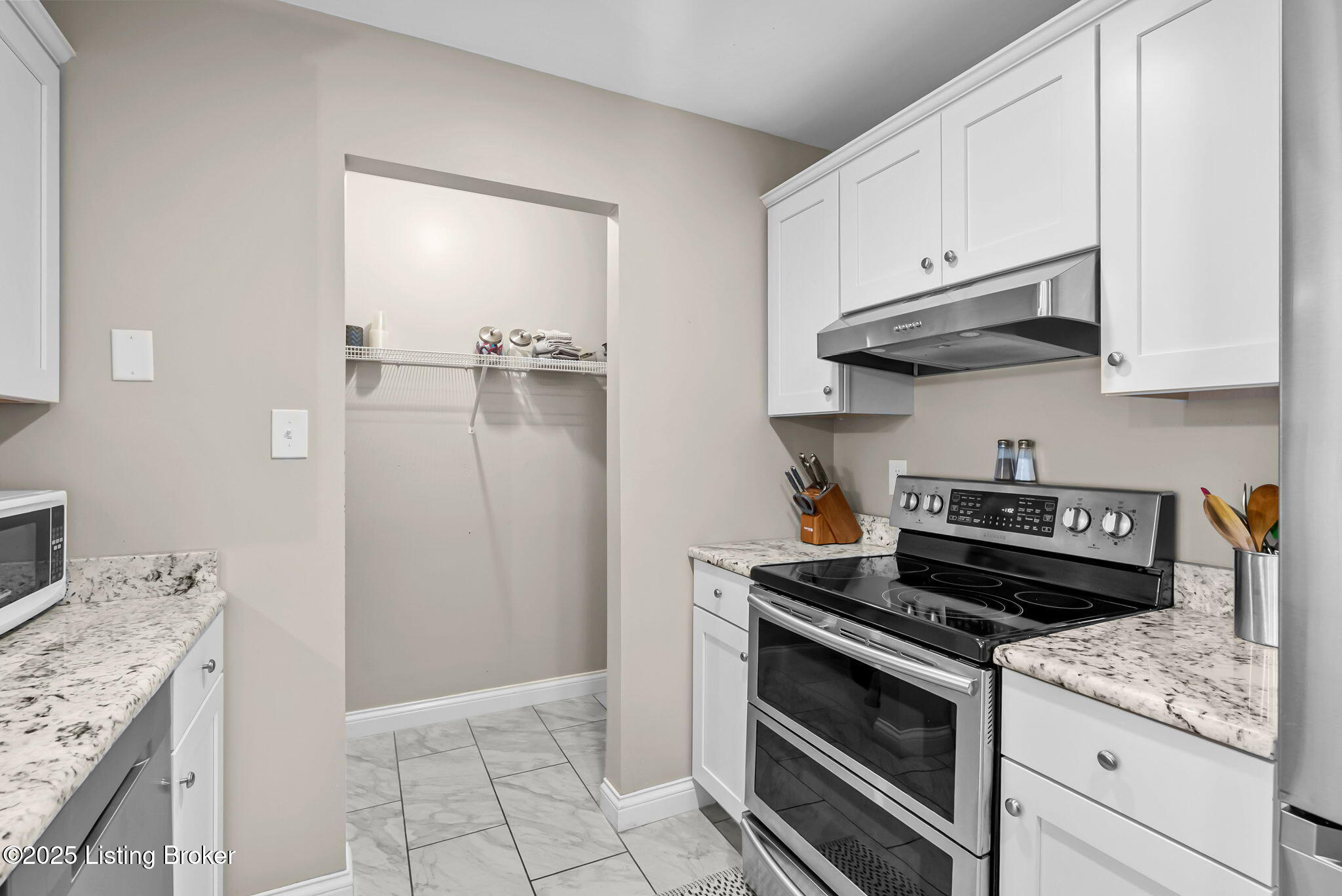 265 Leland Ct Apt 3 Property Photo 16