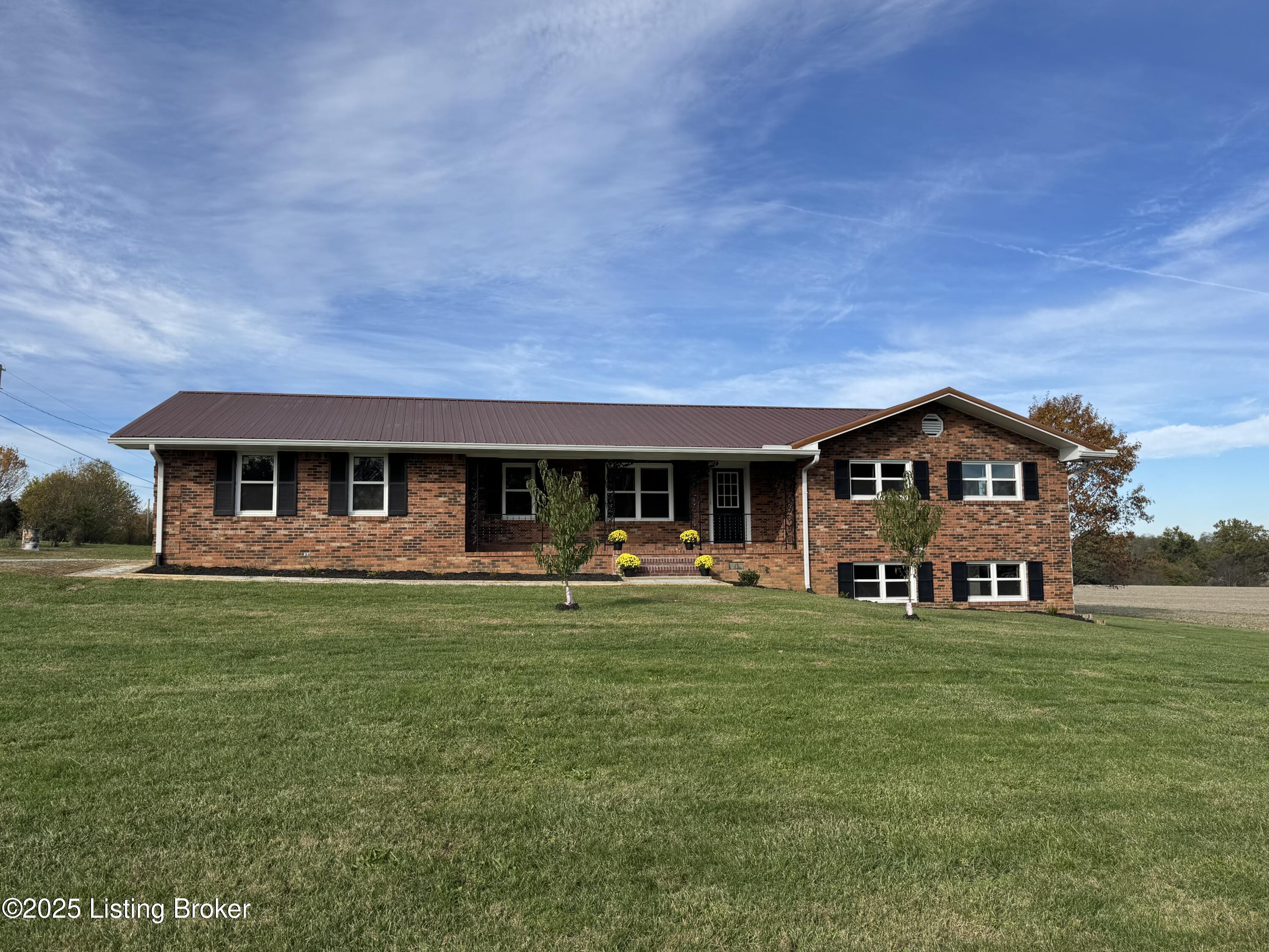 6425 Elmburg Rd Property Photo 1