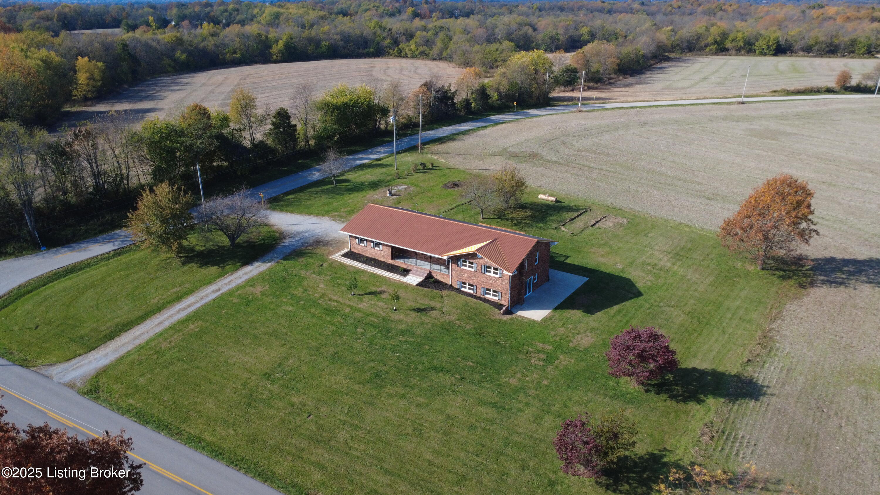 6425 Elmburg Rd Property Photo 6