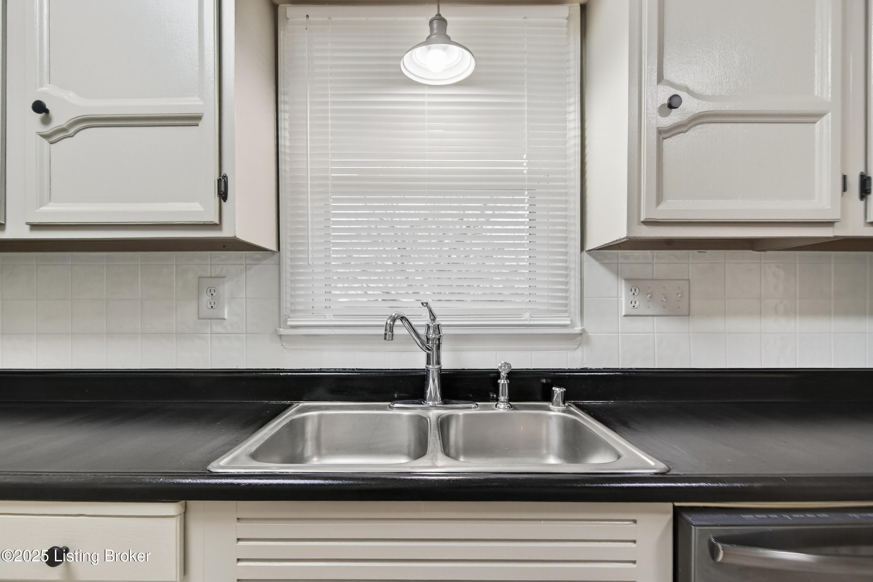 6425 Elmburg Rd Property Photo 19