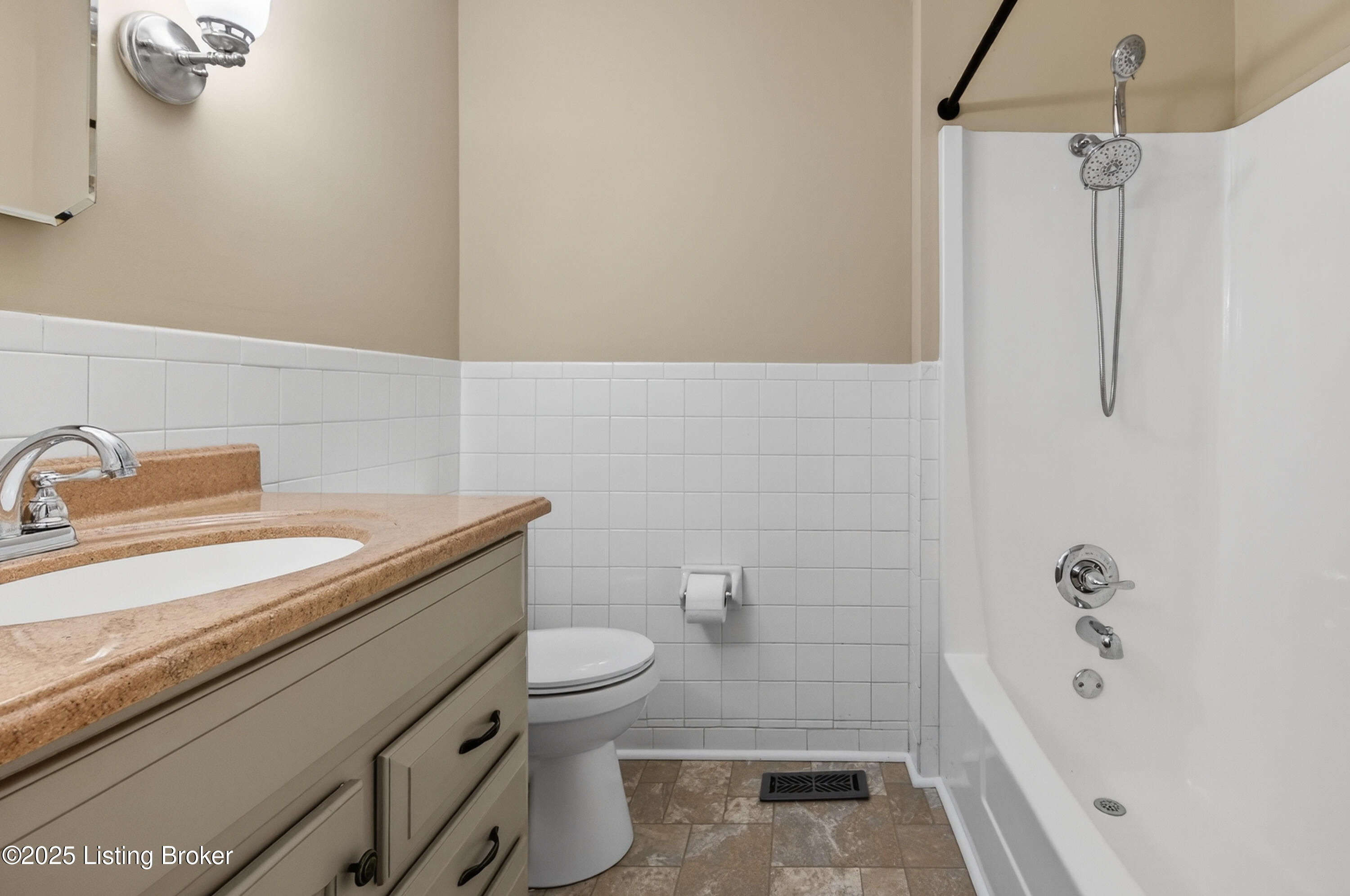 6425 Elmburg Rd Property Photo 27