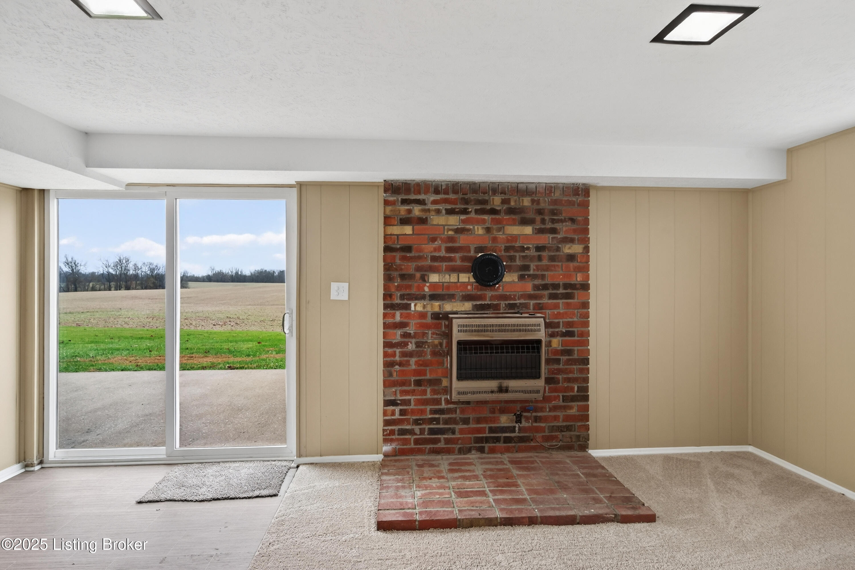 6425 Elmburg Rd Property Photo 34