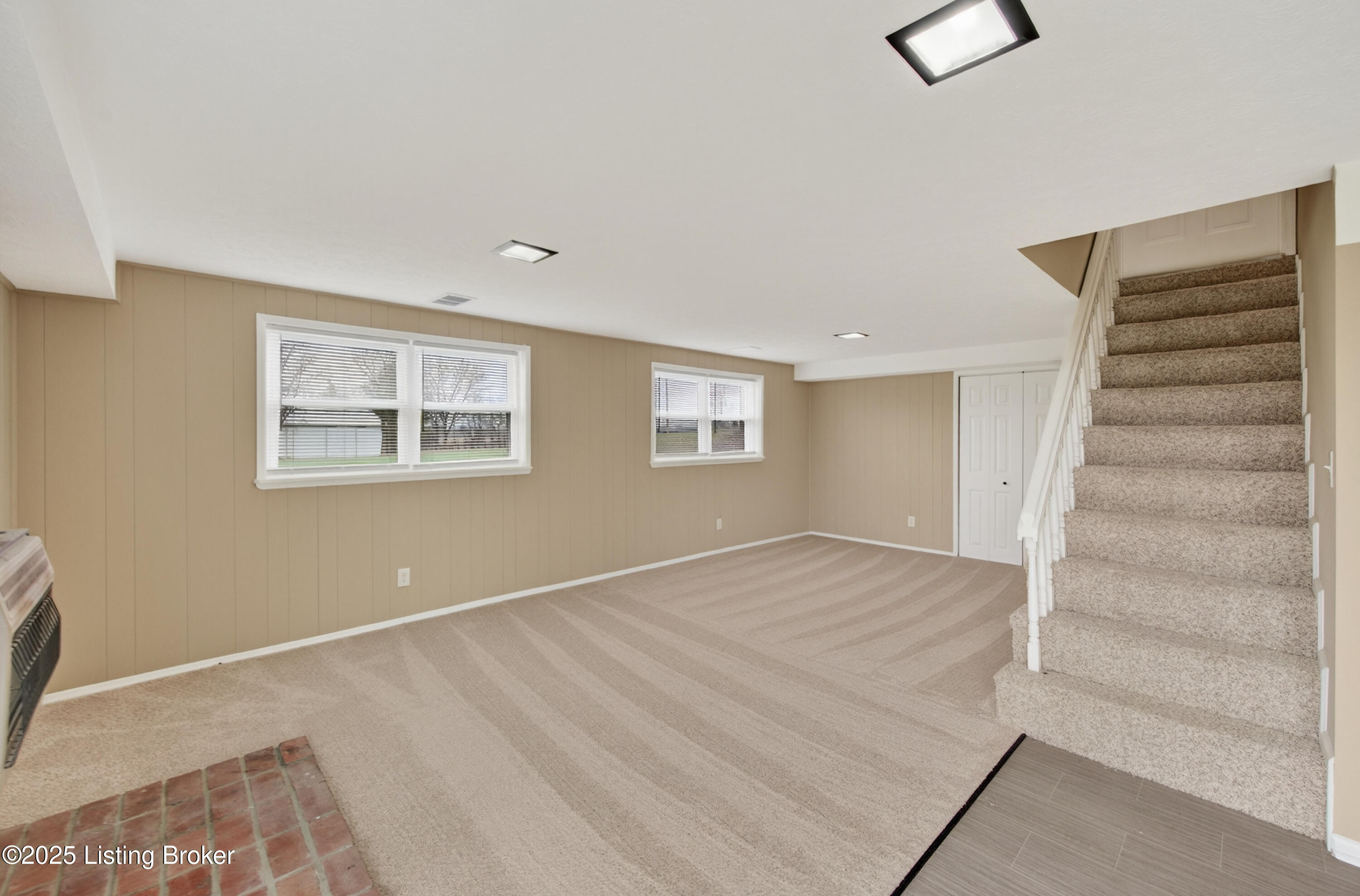 6425 Elmburg Rd Property Photo 35
