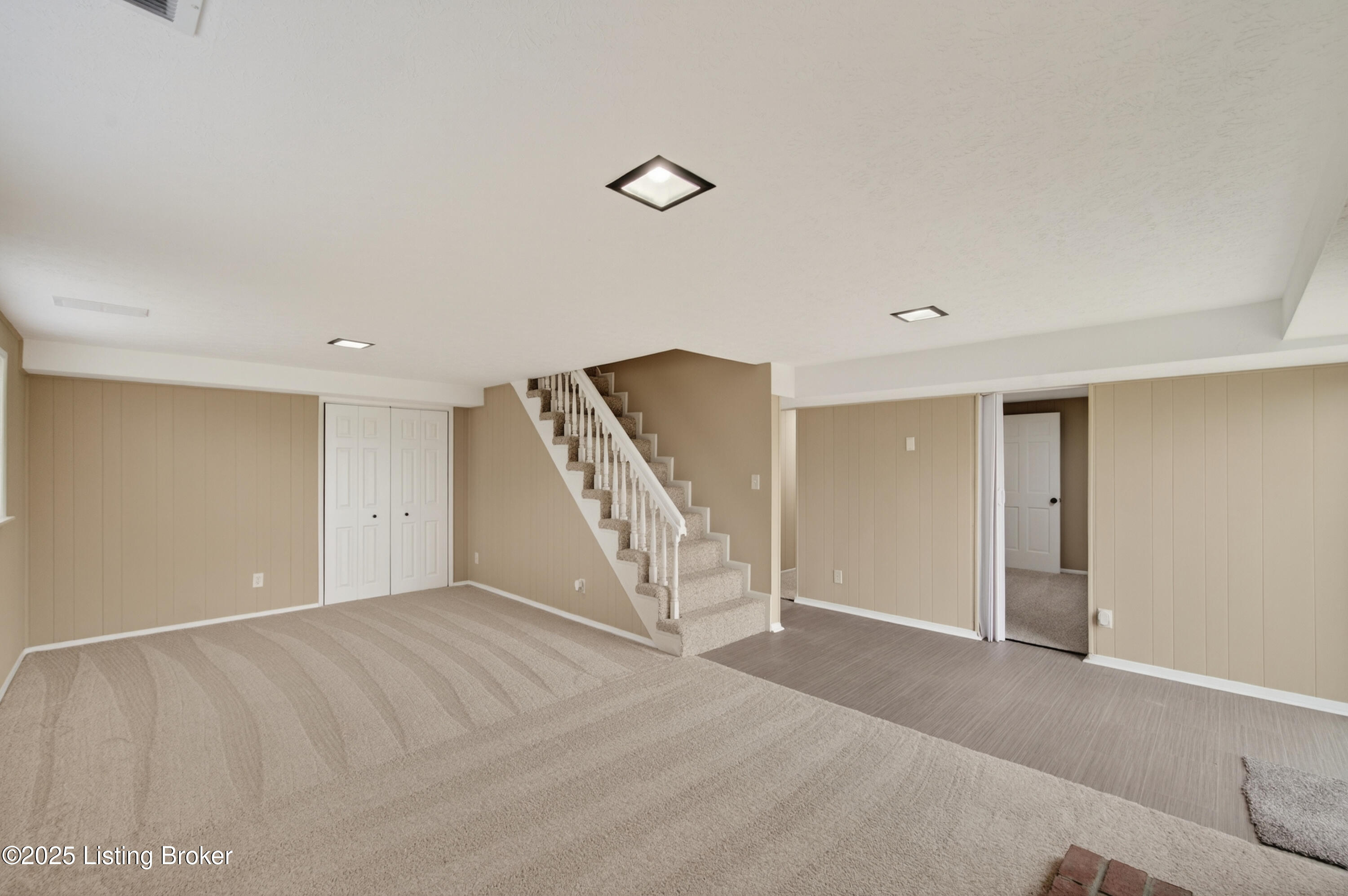 6425 Elmburg Rd Property Photo 36