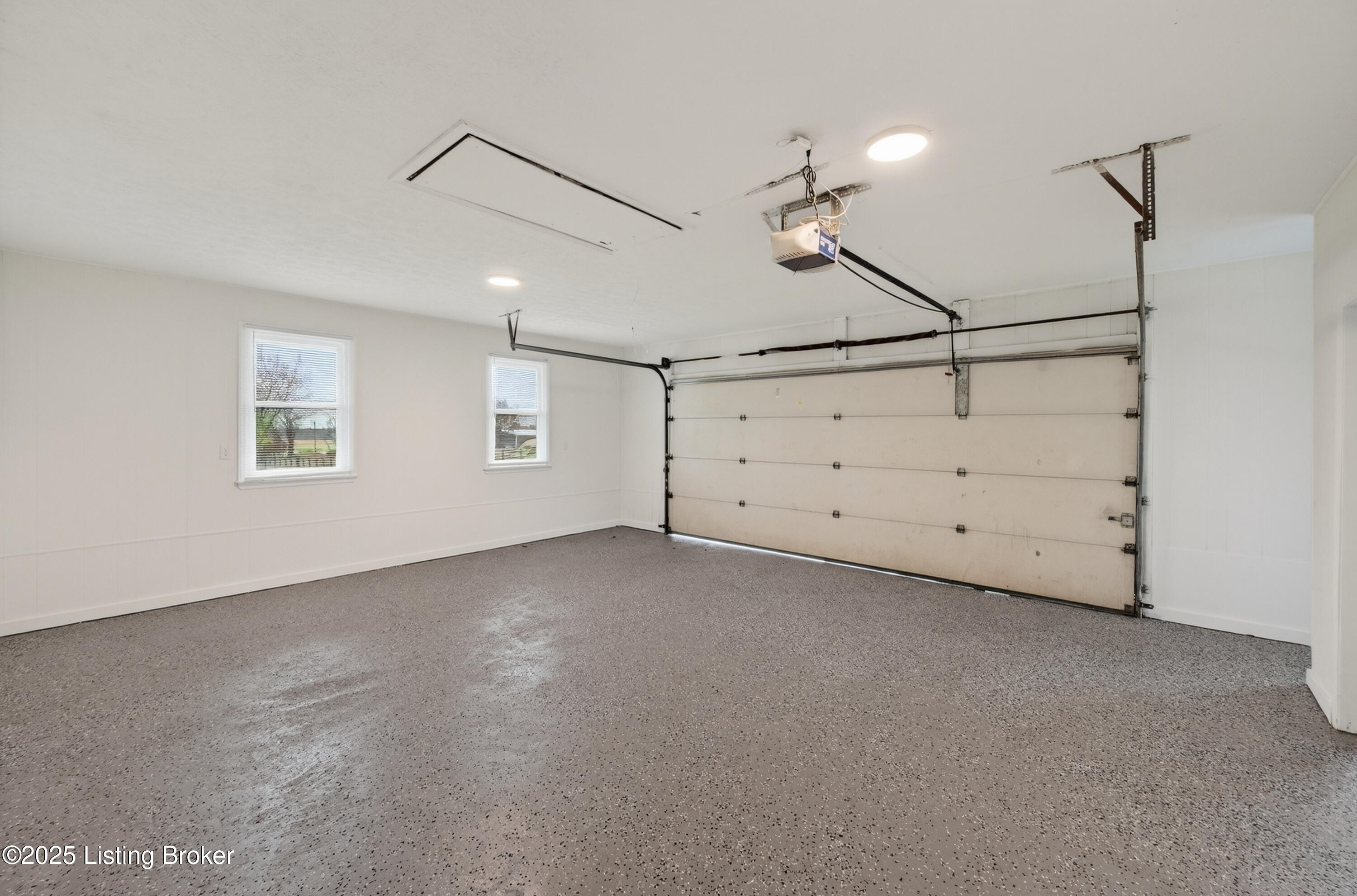 6425 Elmburg Rd Property Photo 44