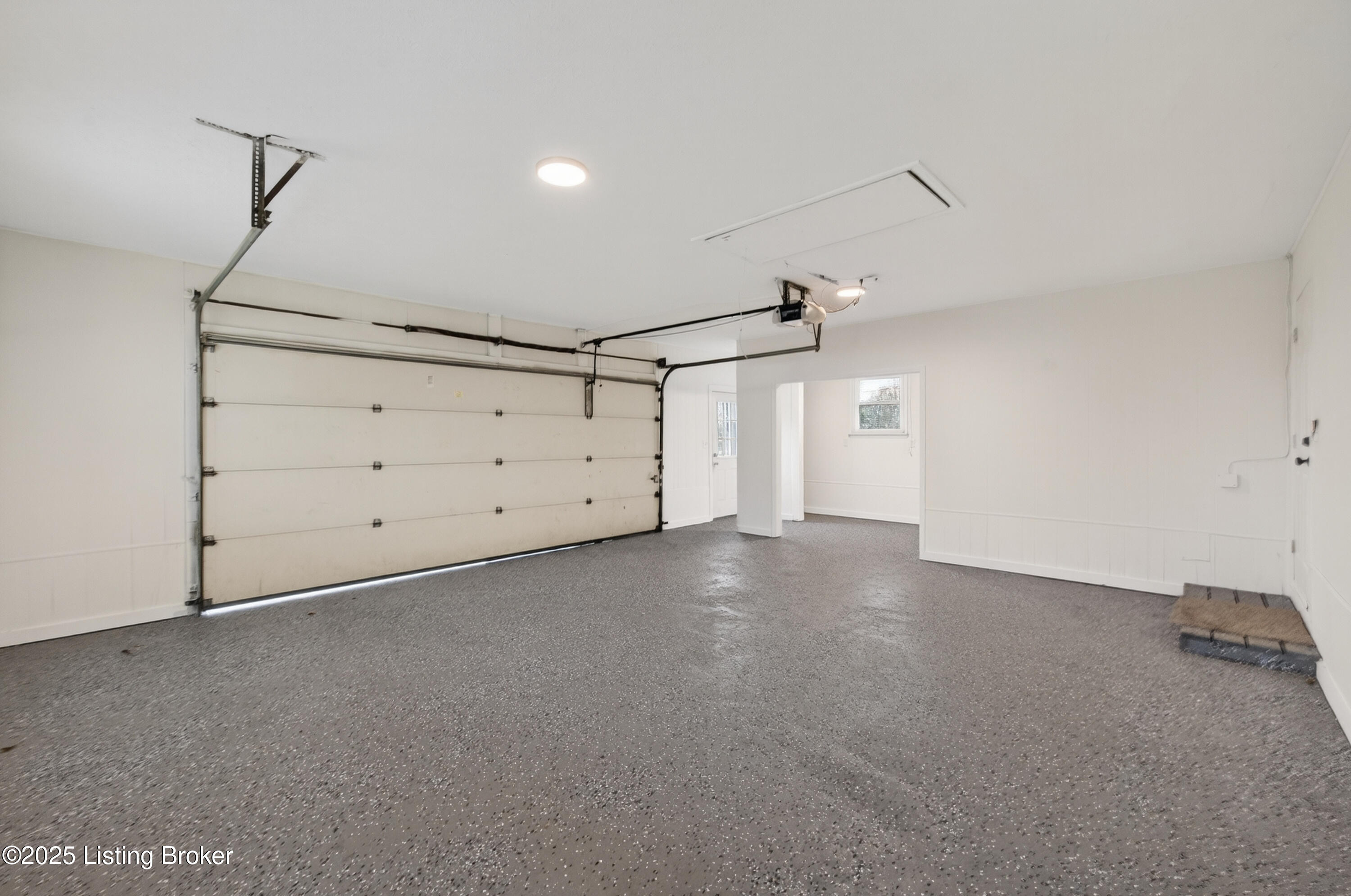 6425 Elmburg Rd Property Photo 45