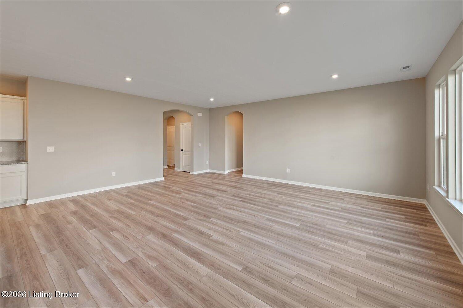 180 Meadow Rose Ln Property Photo 8