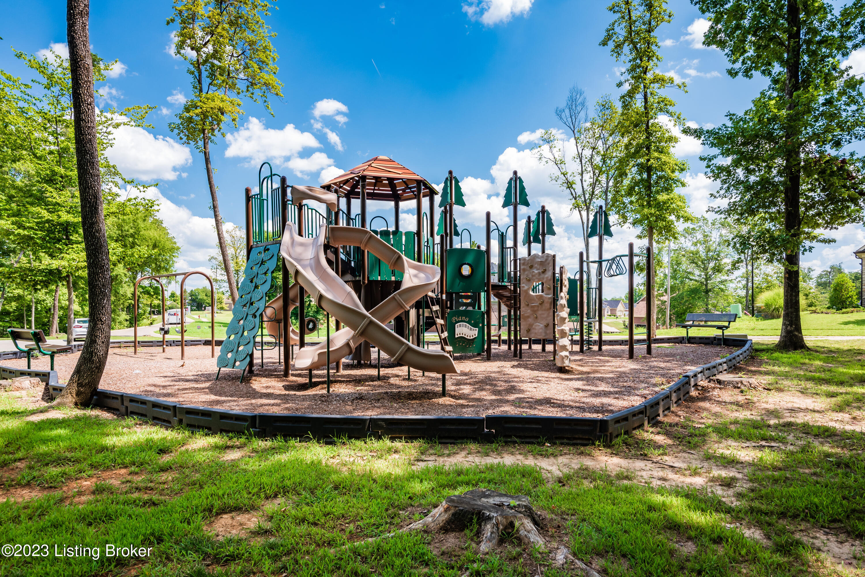 131 Misty Green Ct Property Photo 37