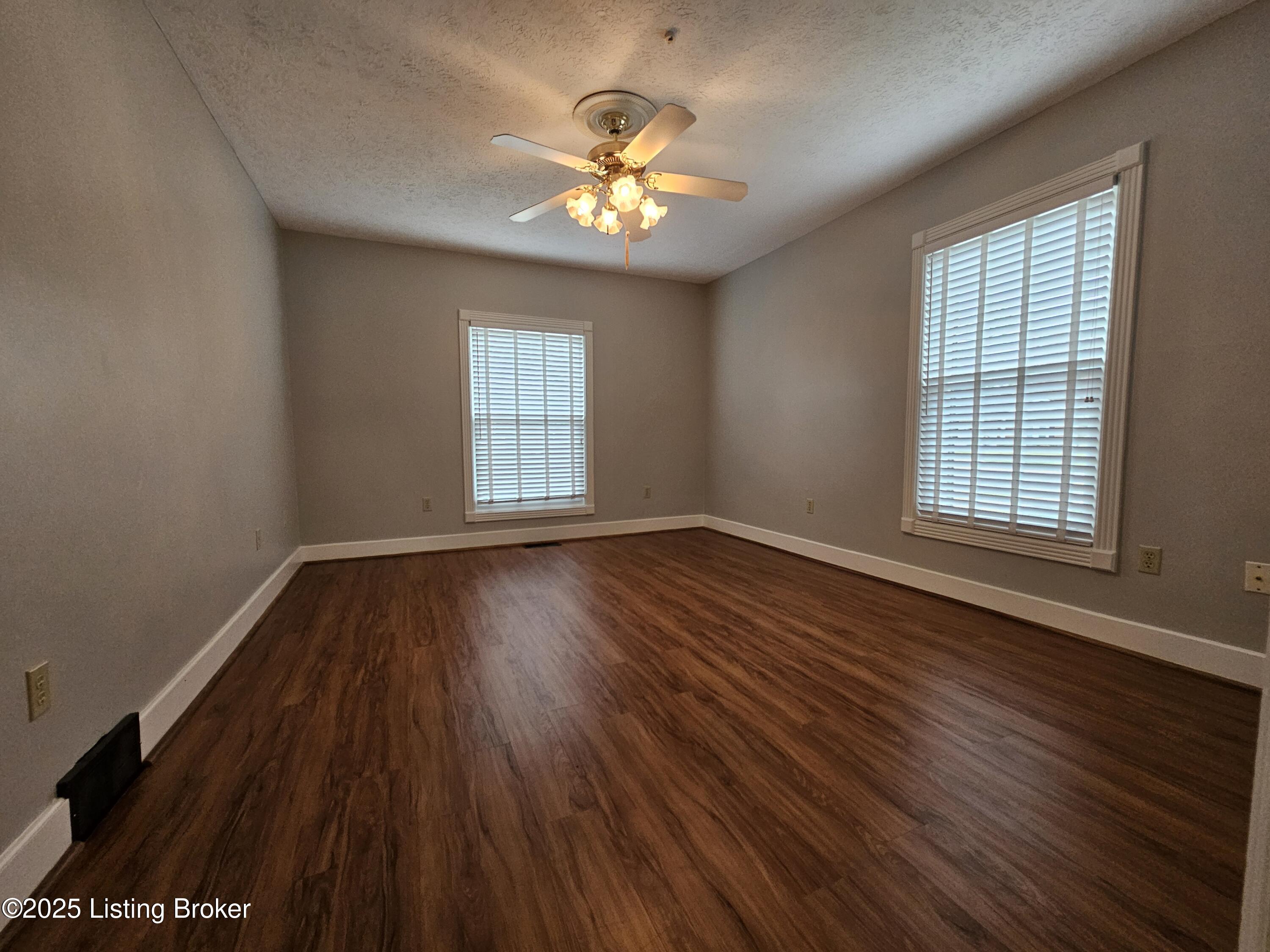 102 Regency Ct B-3 Property Photo 15