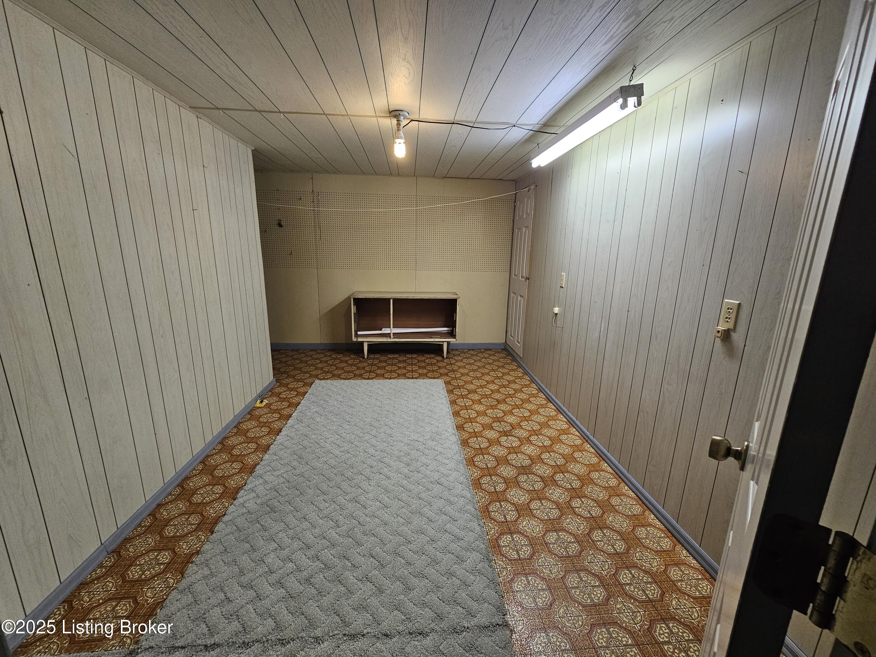102 Regency Ct B-3 Property Photo 30