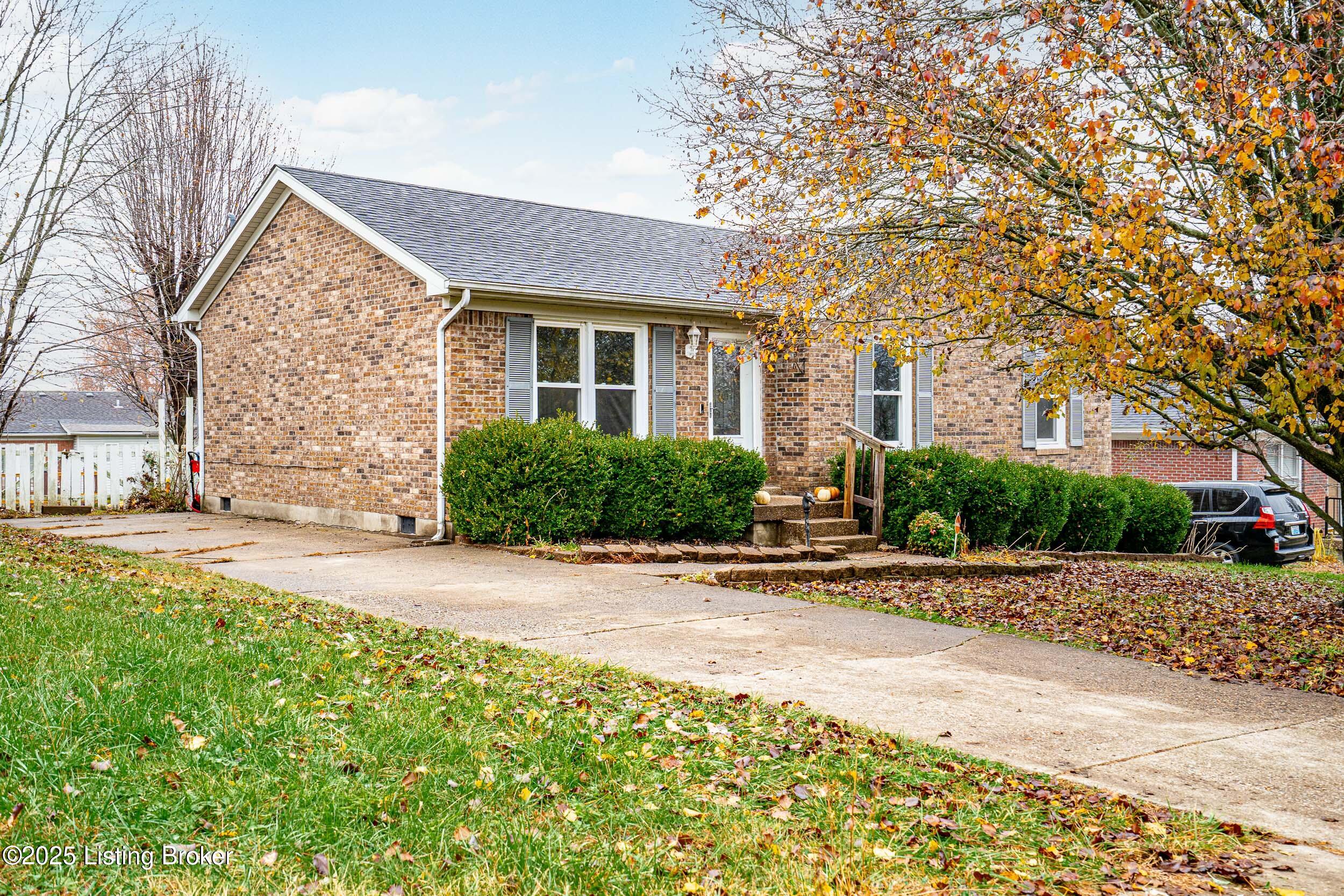1604 Hopkins Ct Property Photo 1
