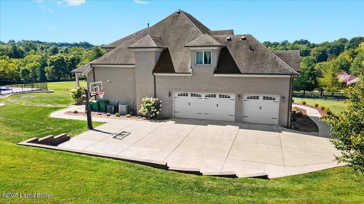17004 Persimmon Wood Trail Property Photo 12