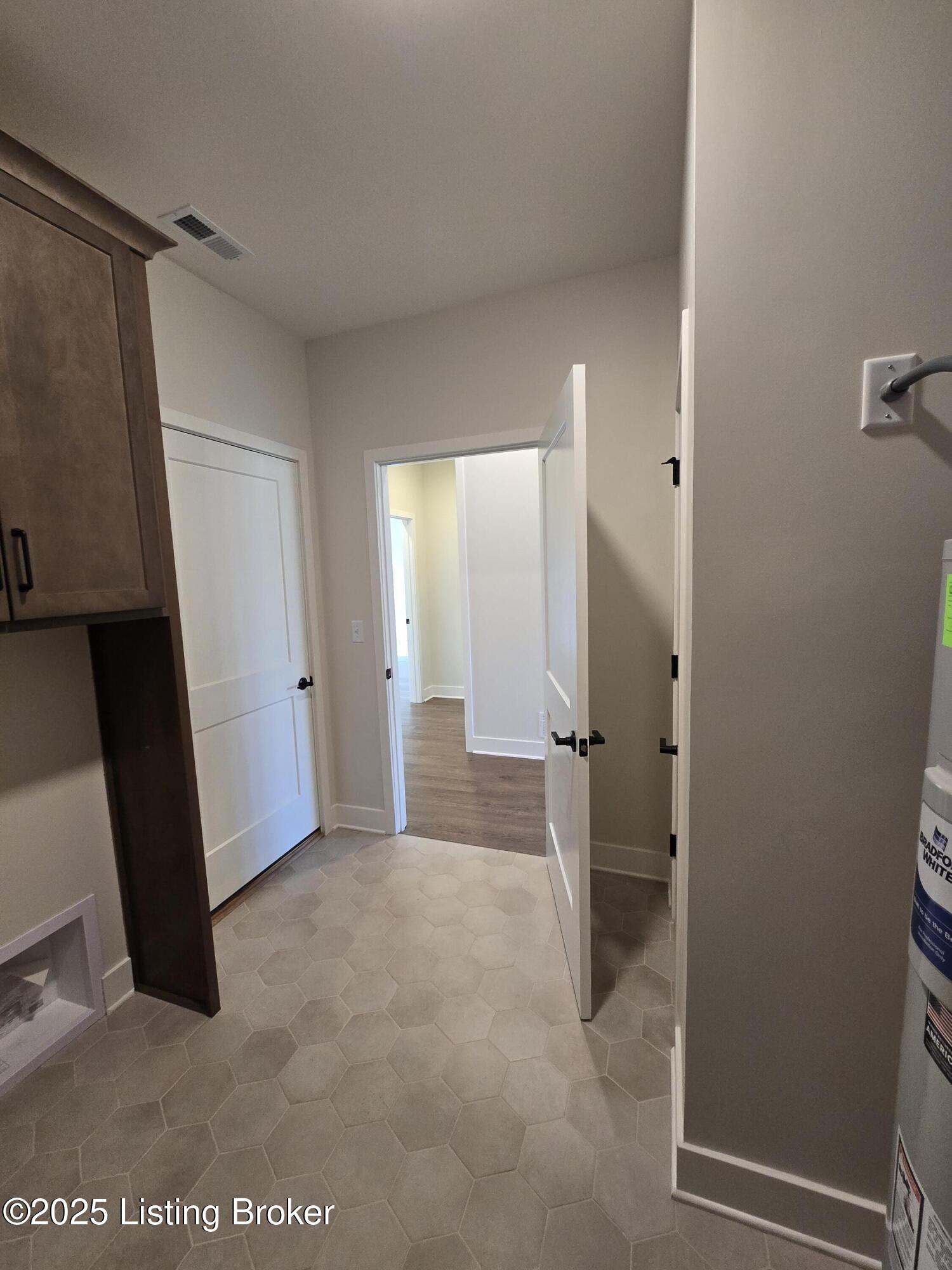 4425 Lochridge Pkwy Property Photo 24
