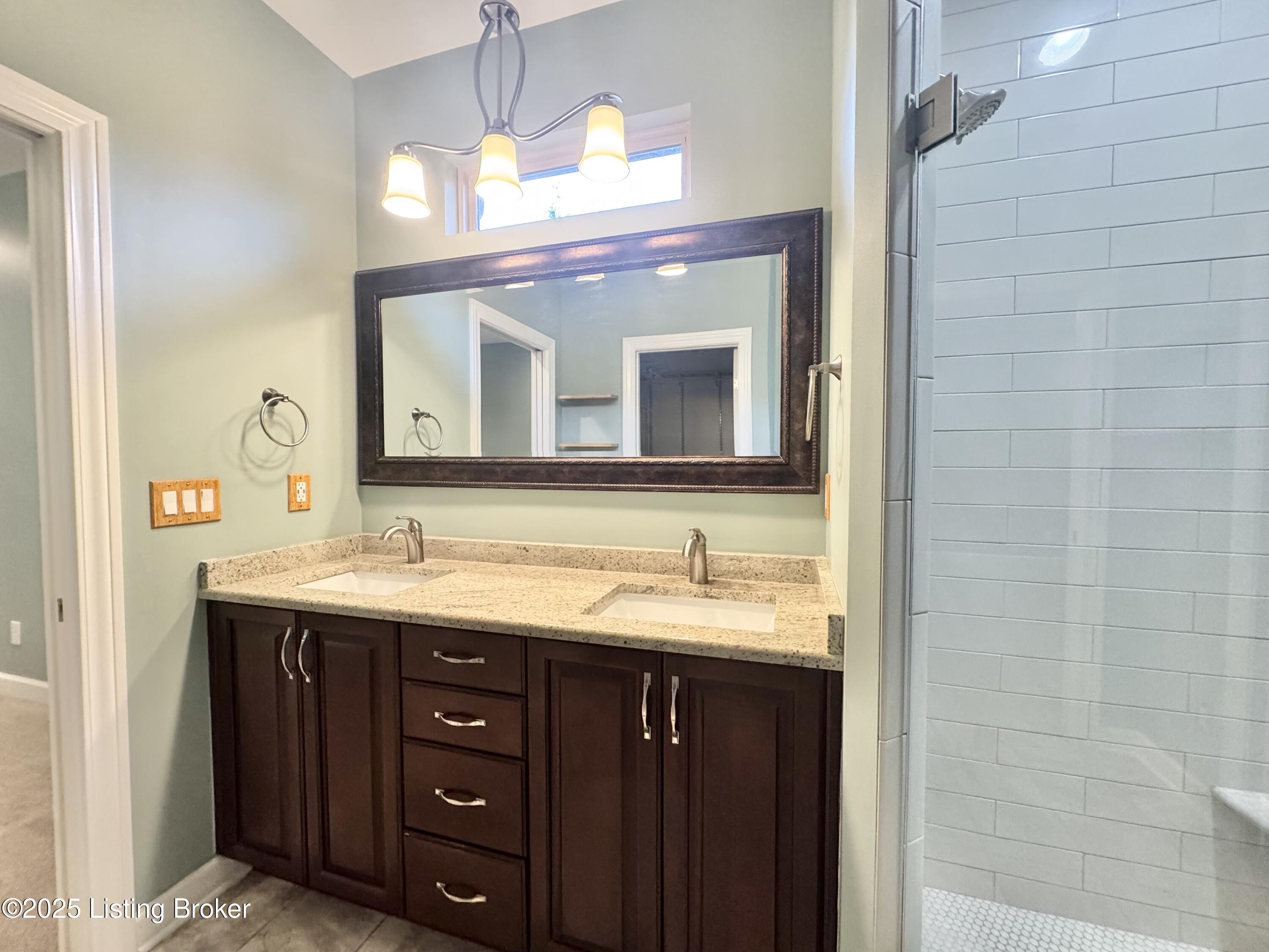 1903 Eagles Landing Dr Property Photo 15